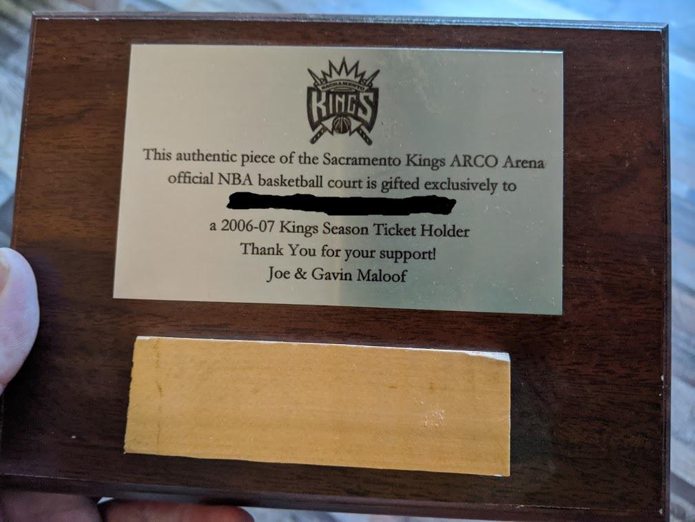 This "amazing" season ticket holder gift r/kings