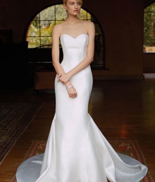 SELLING never worn, never altered Enzoani dress 725 or best offer
