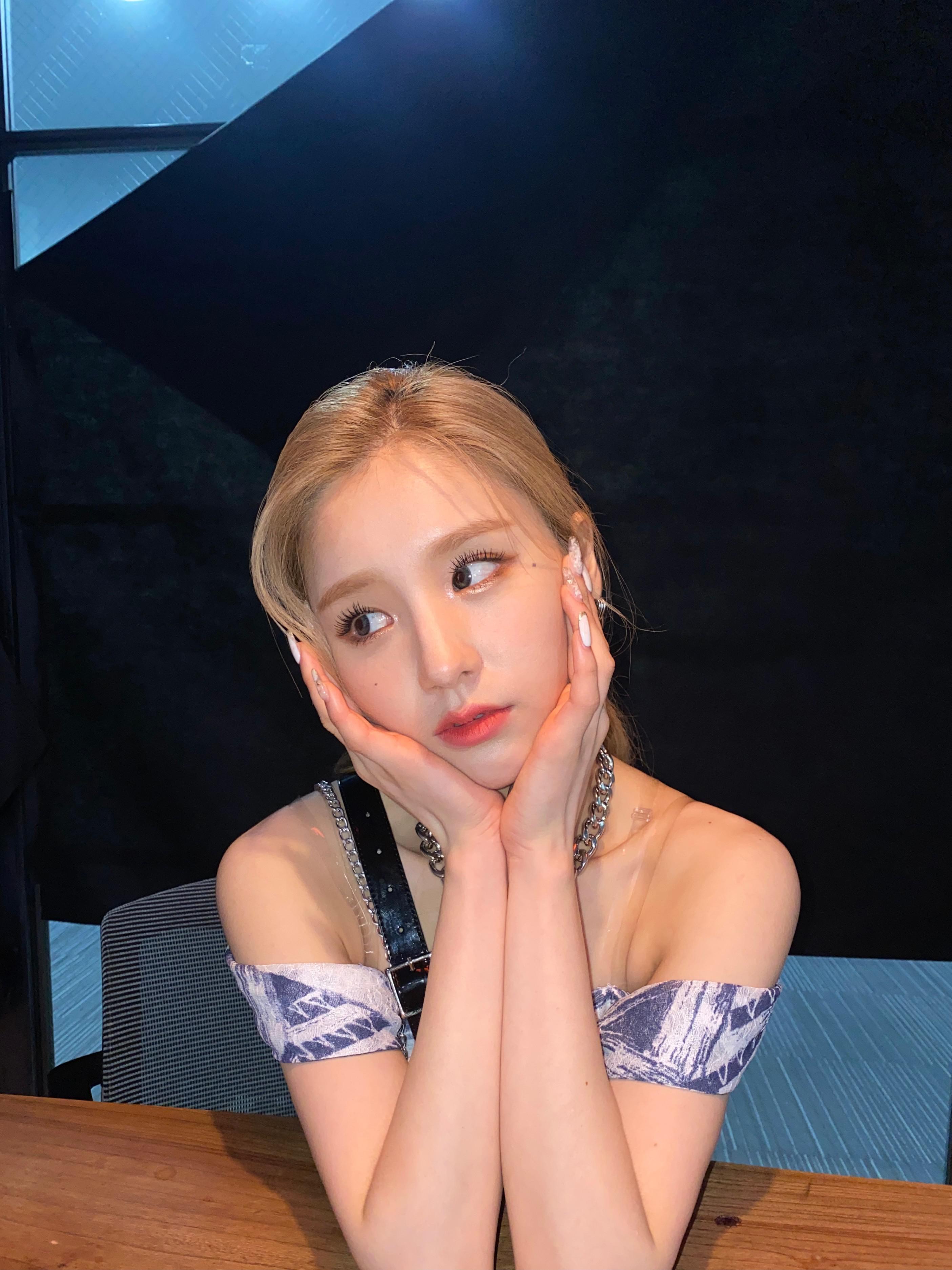 where i can find this video? pls help me LOONA