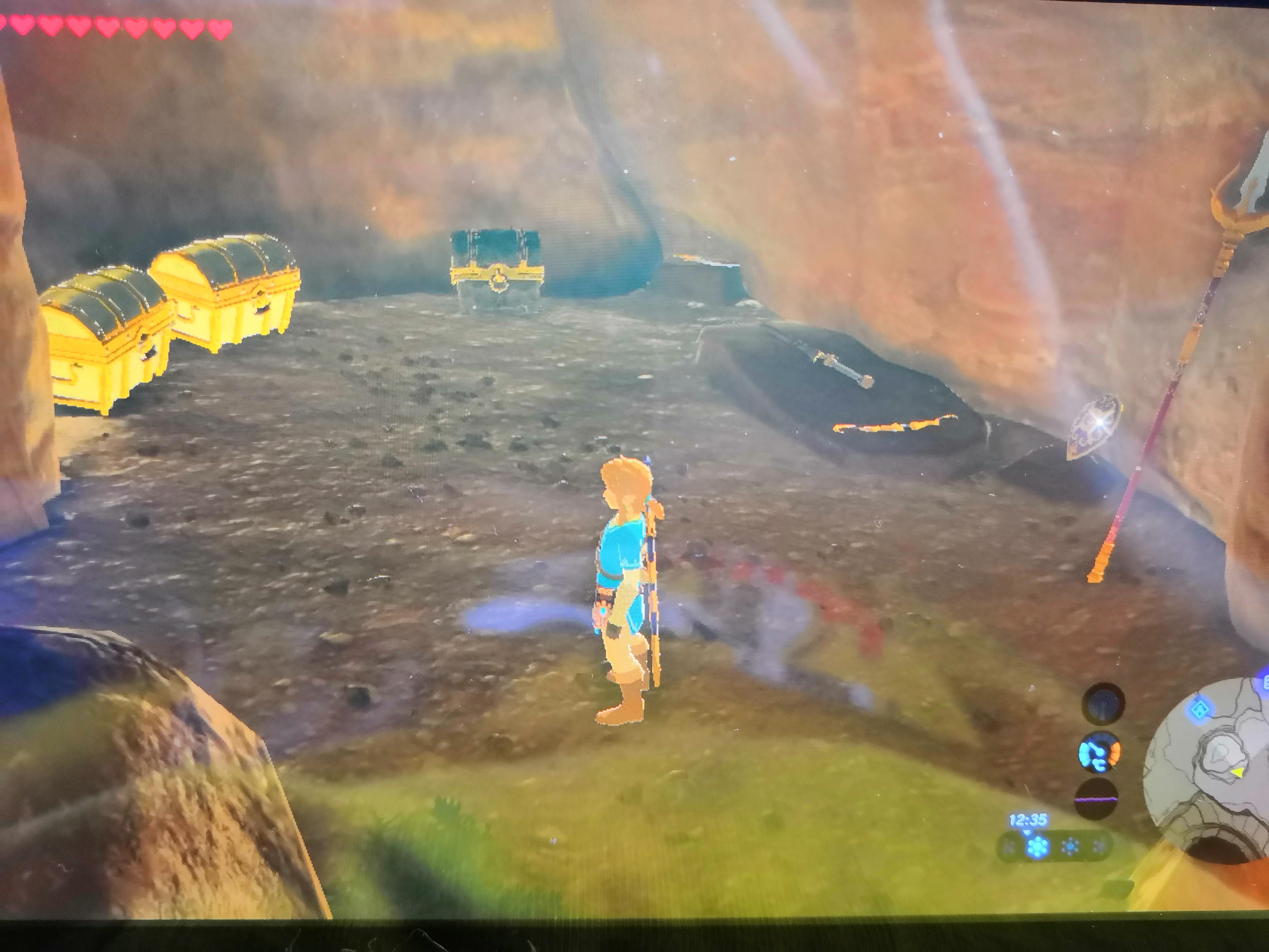 I found this hidden room full of Gerudo weapons r/Breath_of_the_Wild