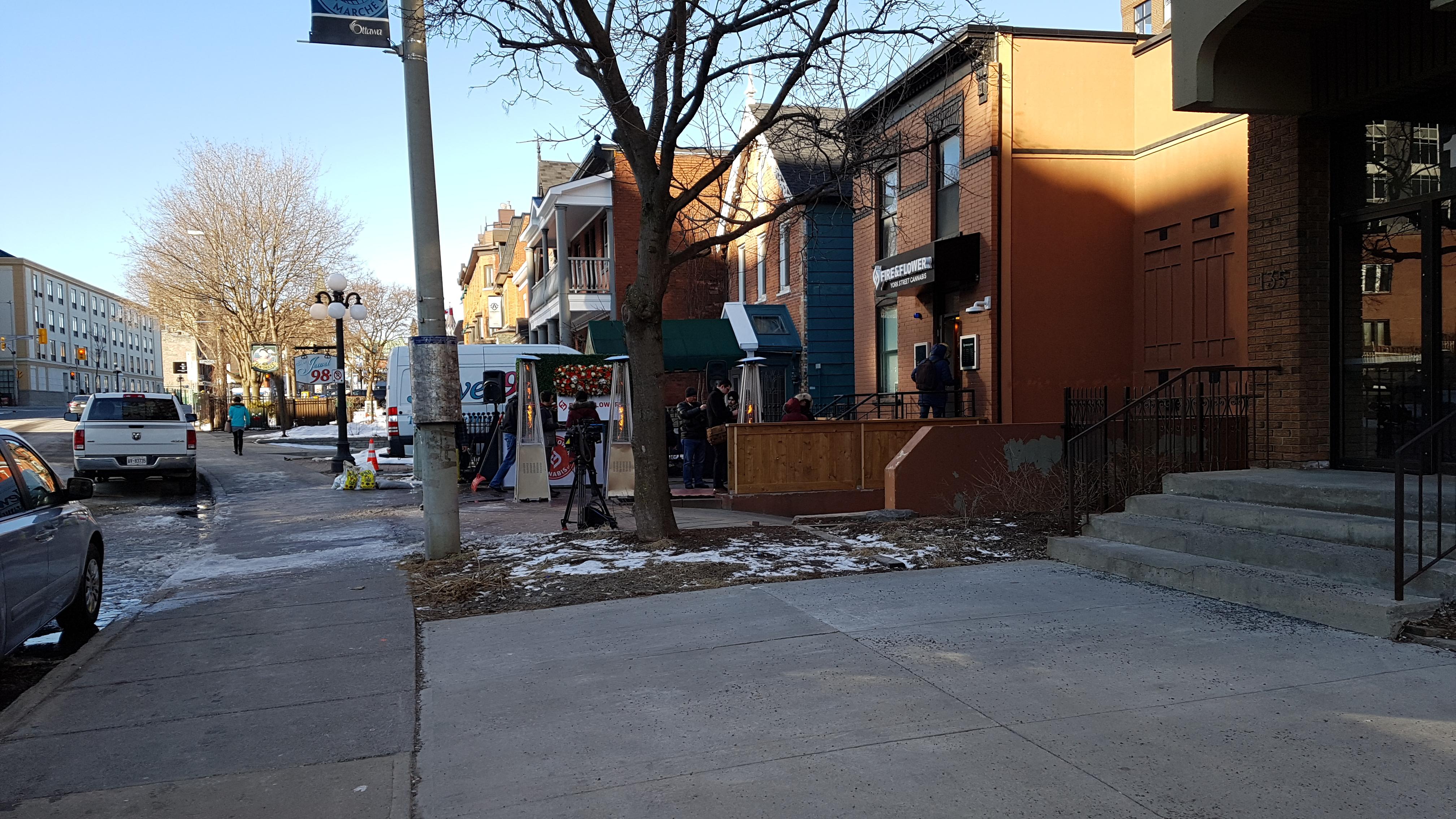 Fire and Flower store in Ottawa half a dozen people lined