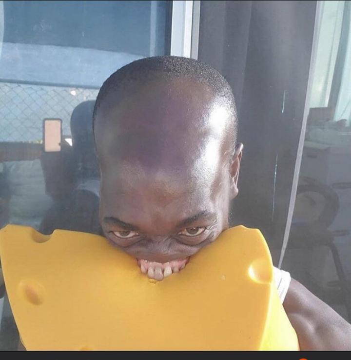 That one kid eating cheese r/teenagers