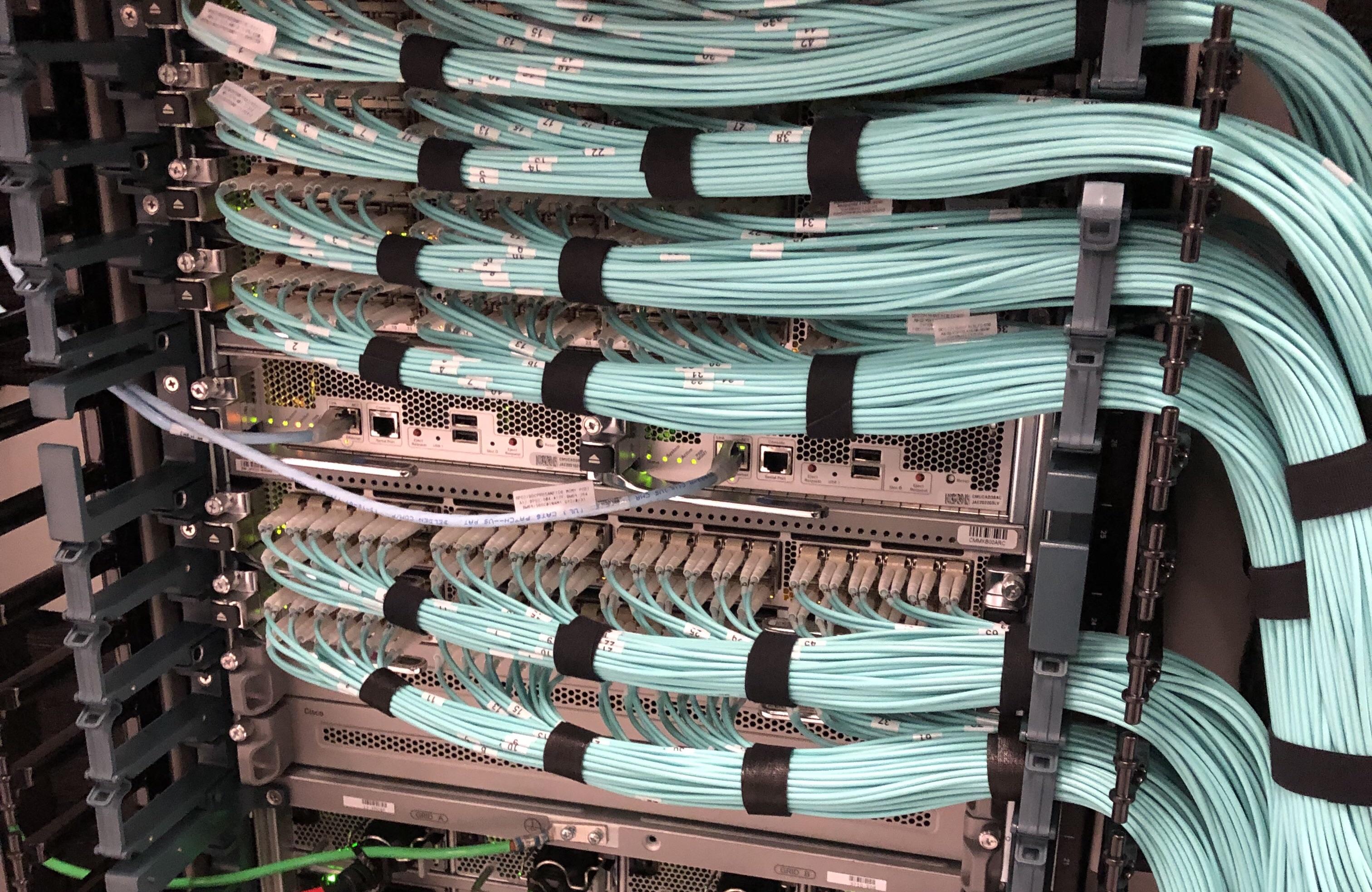 Fiber trunks connected to Cusco Mds switch r/cableporn