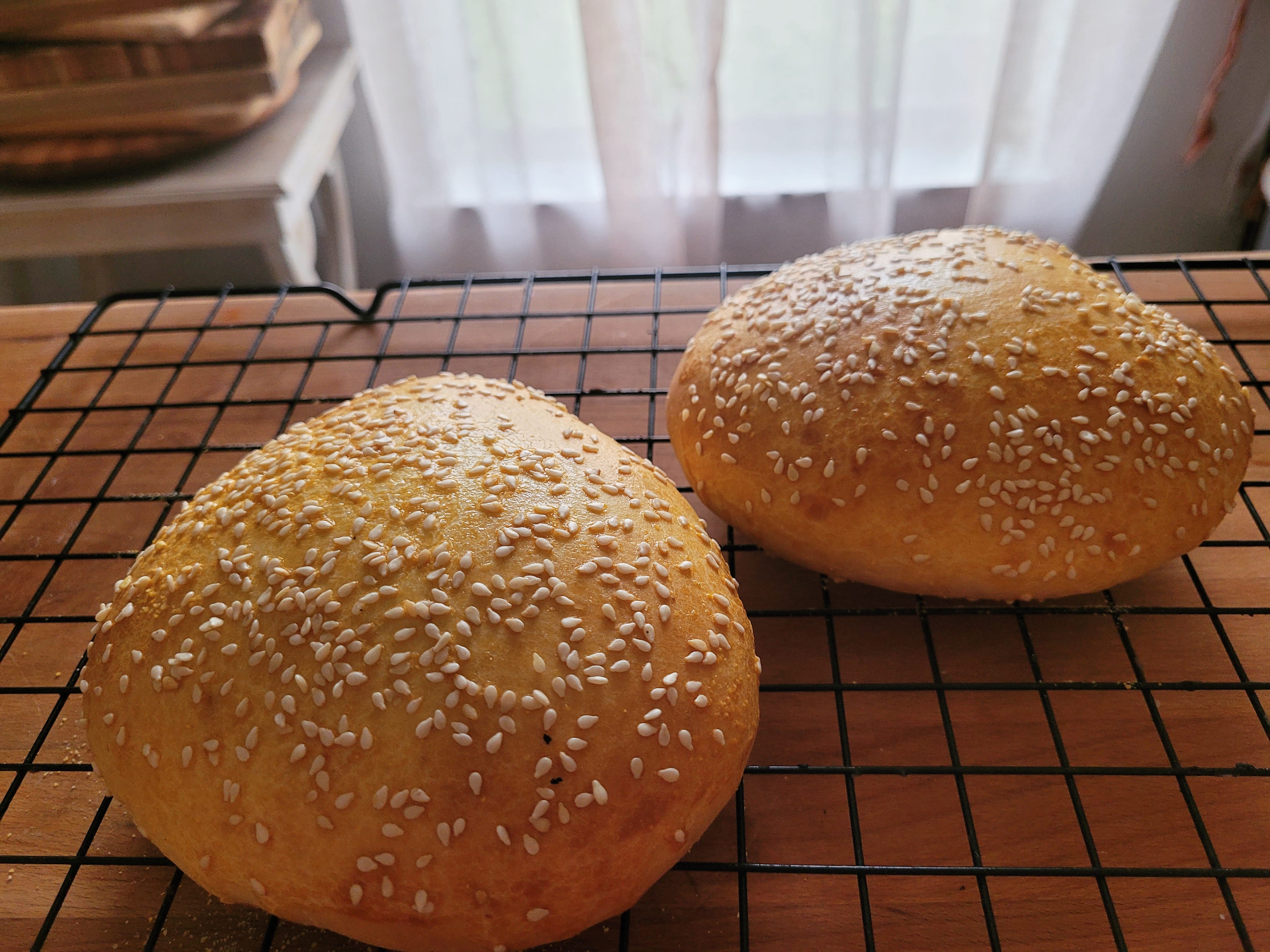 Sesame seed buns. r/Breadit