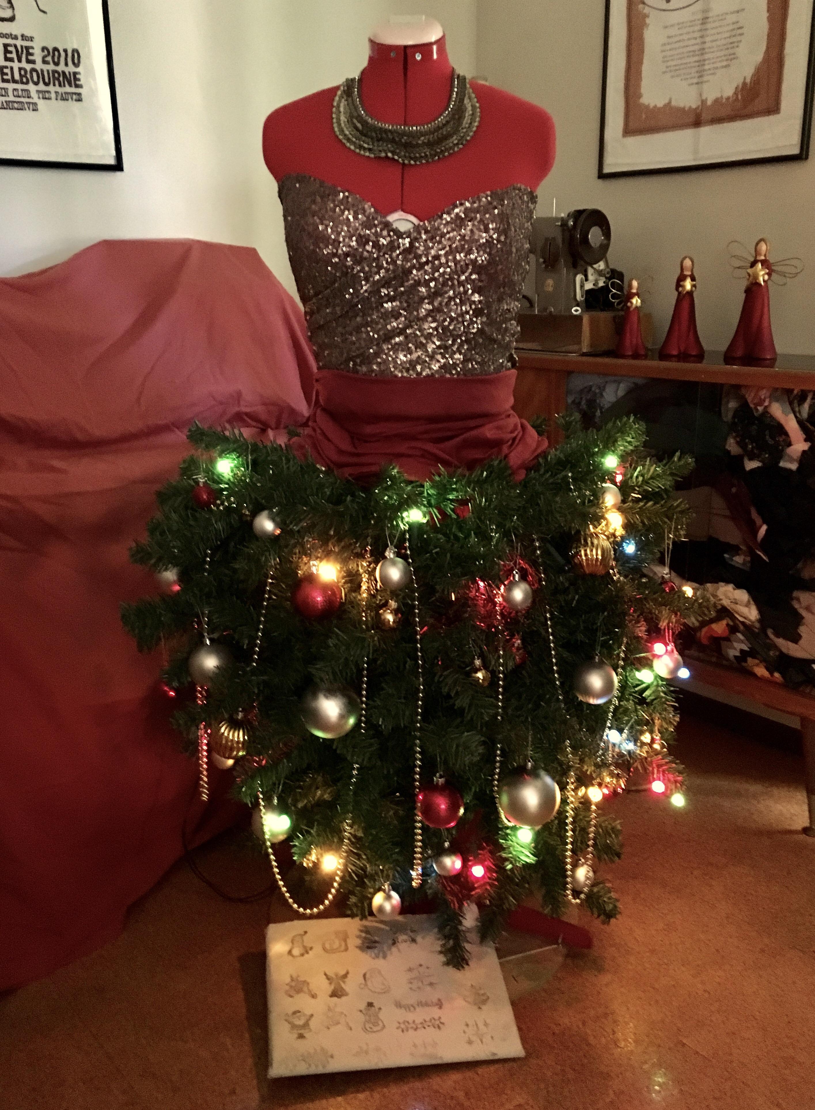 I always wanted a Christmas Mannequin and this year’s the year! r/sewing