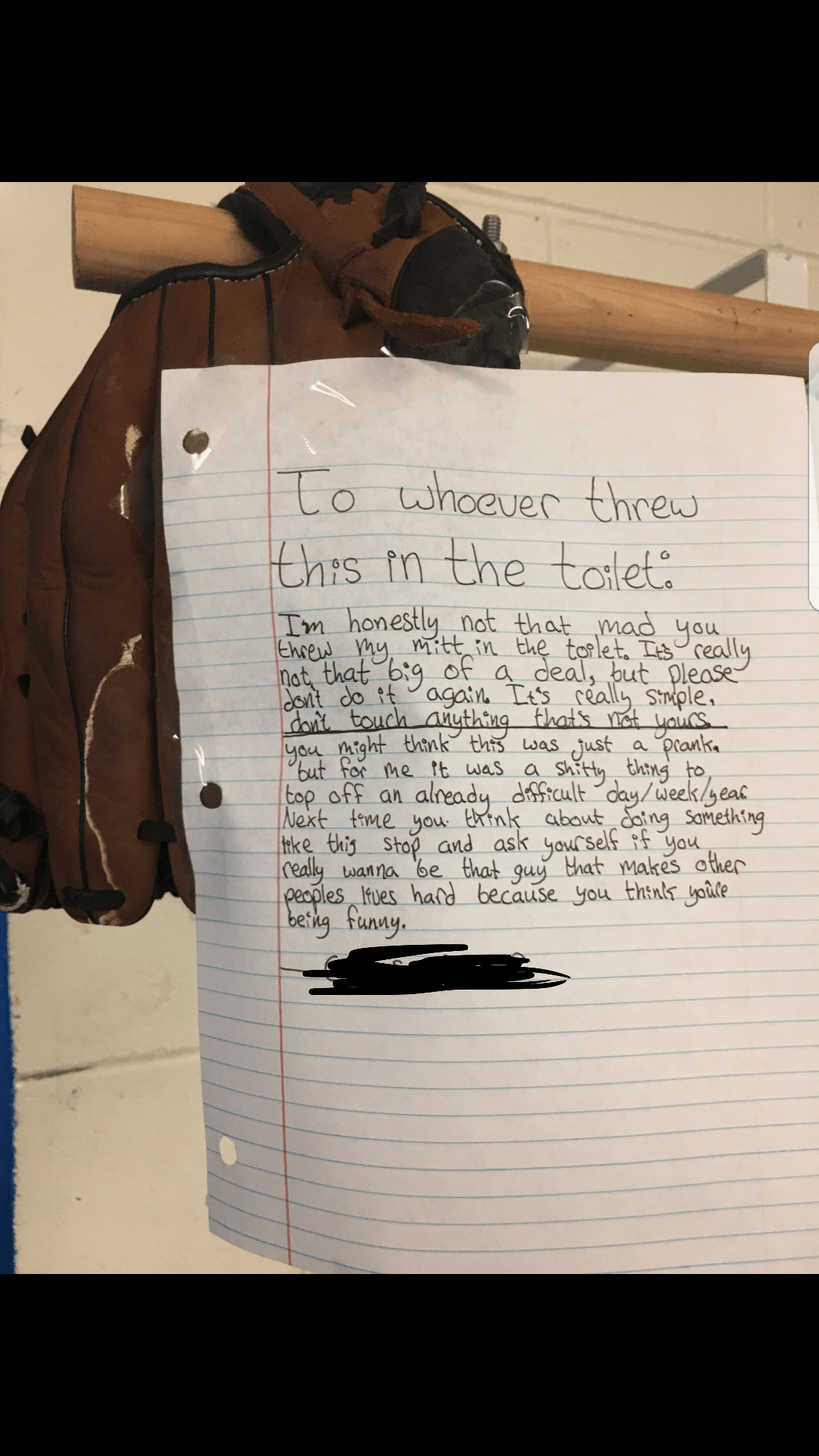 Wholesome note found in my school locker room r/teenagers