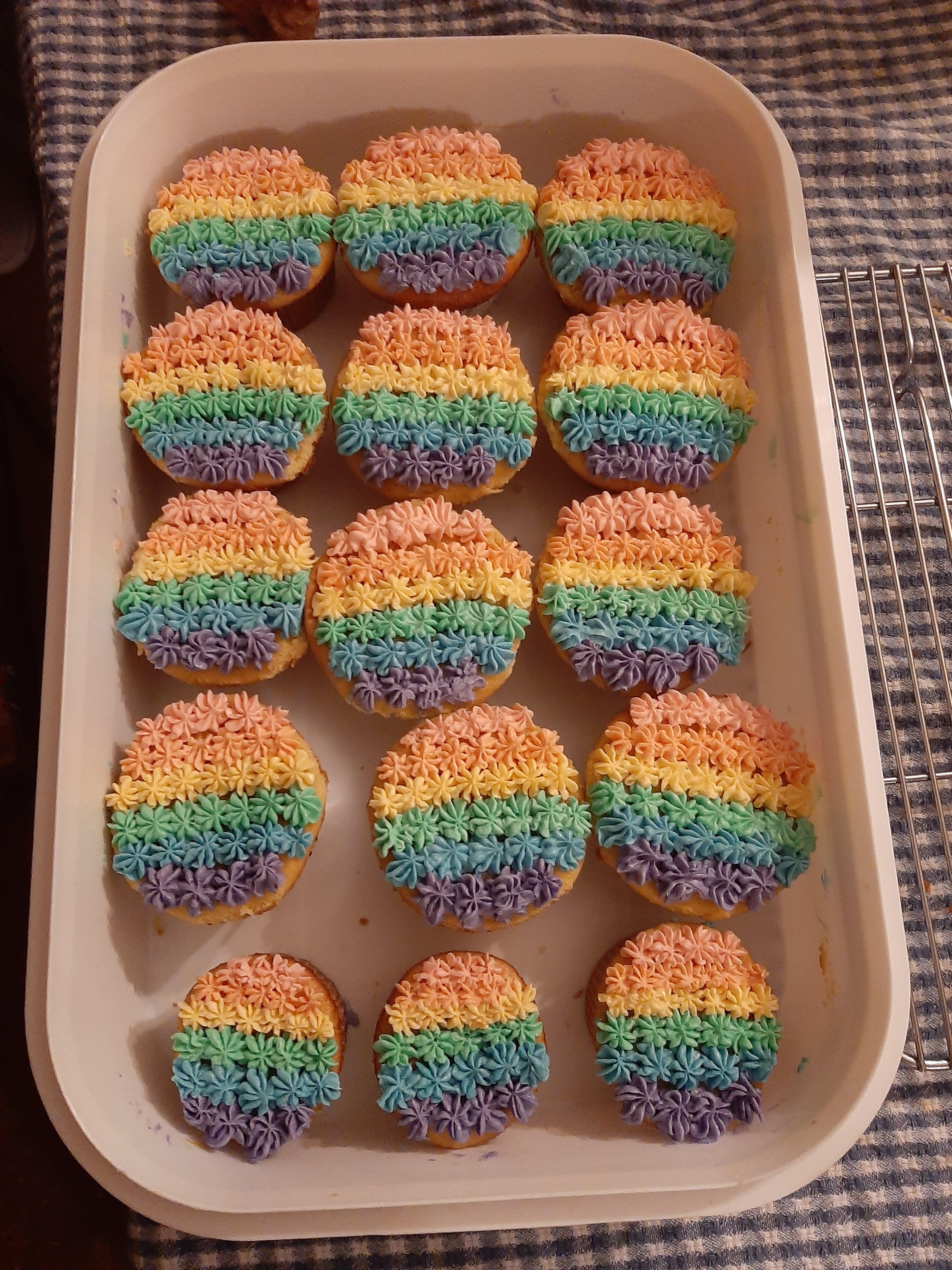 My mother and I made these pride cupcakes the other day! r/lgbt