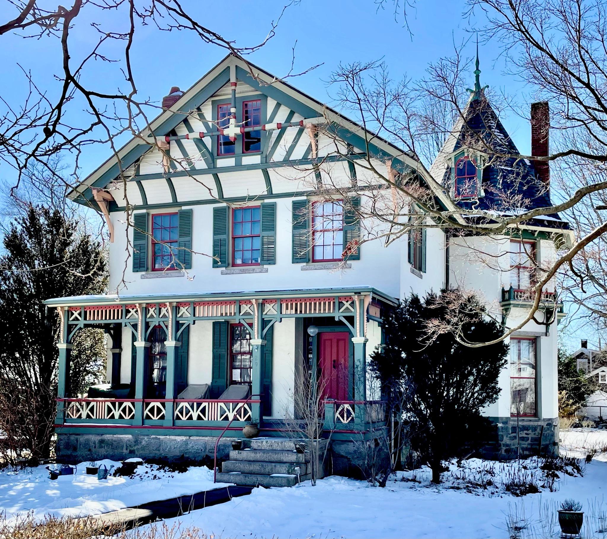 DewolfGuiteras House, Bristol, Rhode Island r/Houseporn
