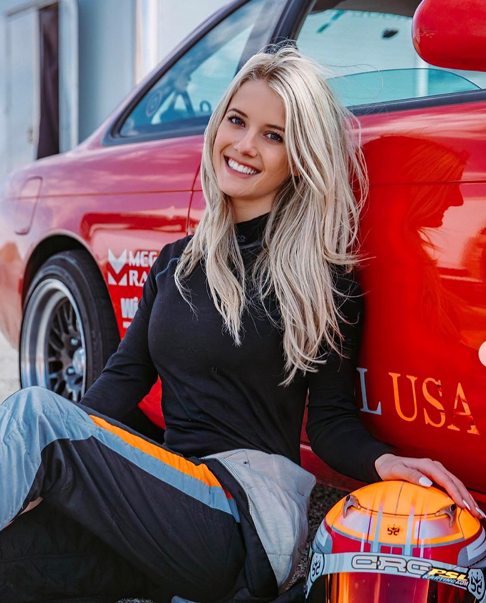 Lindsay Marie Brewer : PrettyGirls