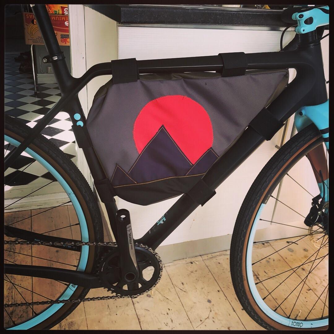 Second attempt at making a bike bag. This time it was a frame bag with