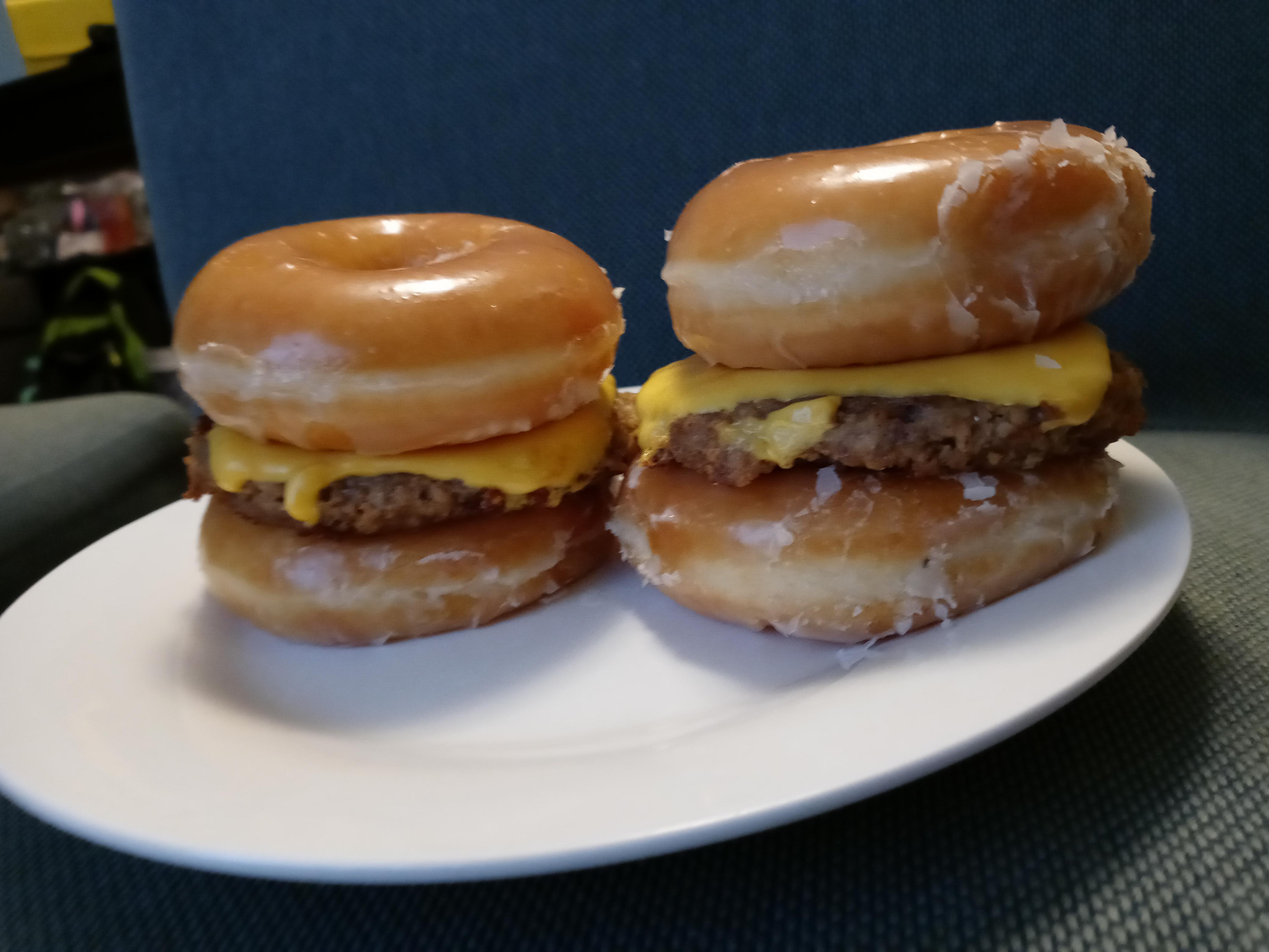 [Homemade] Glazed Donut Burgers r/food