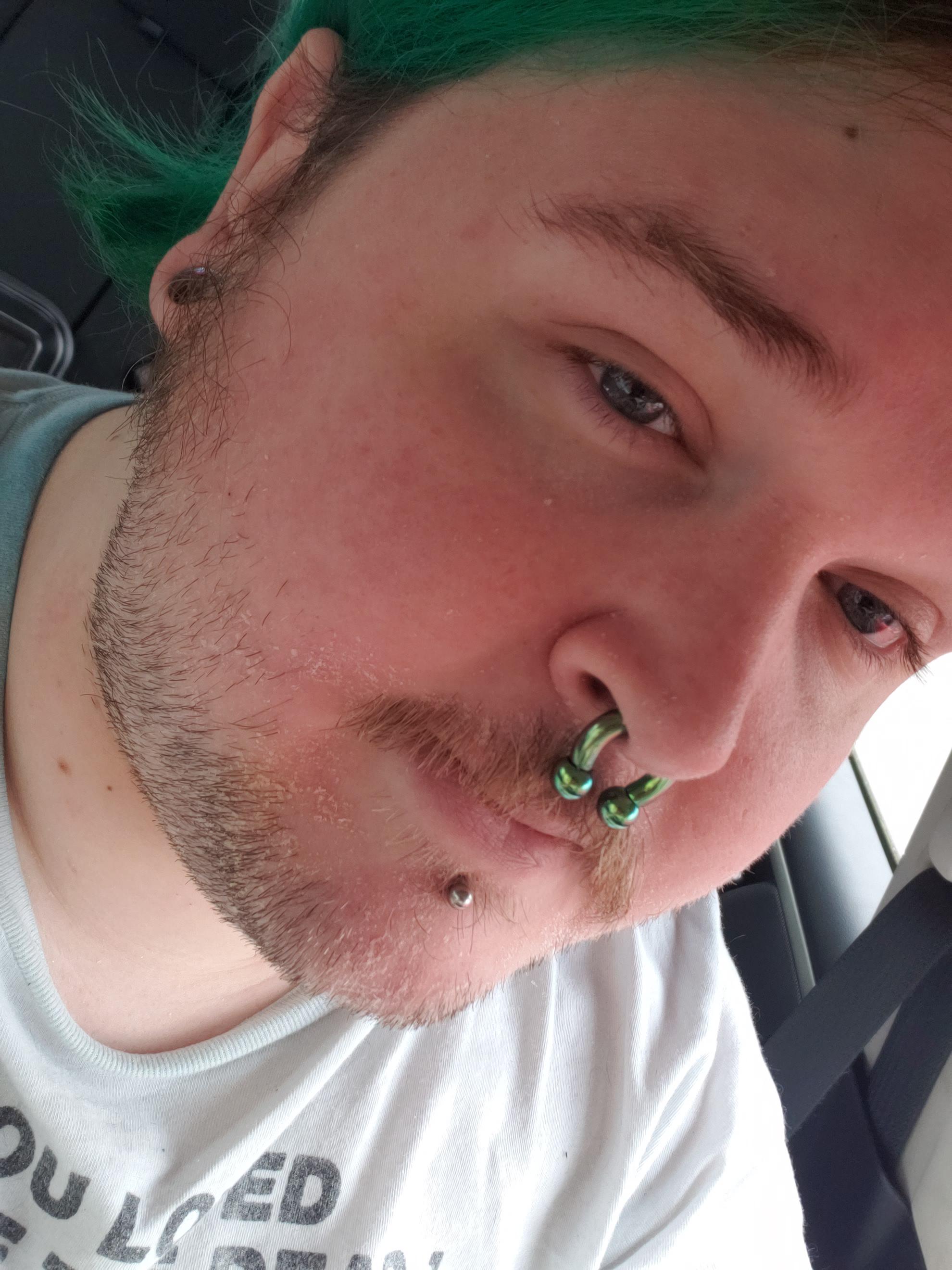 (please excuse my dry skin) Got my new 4g septum ring in today AND