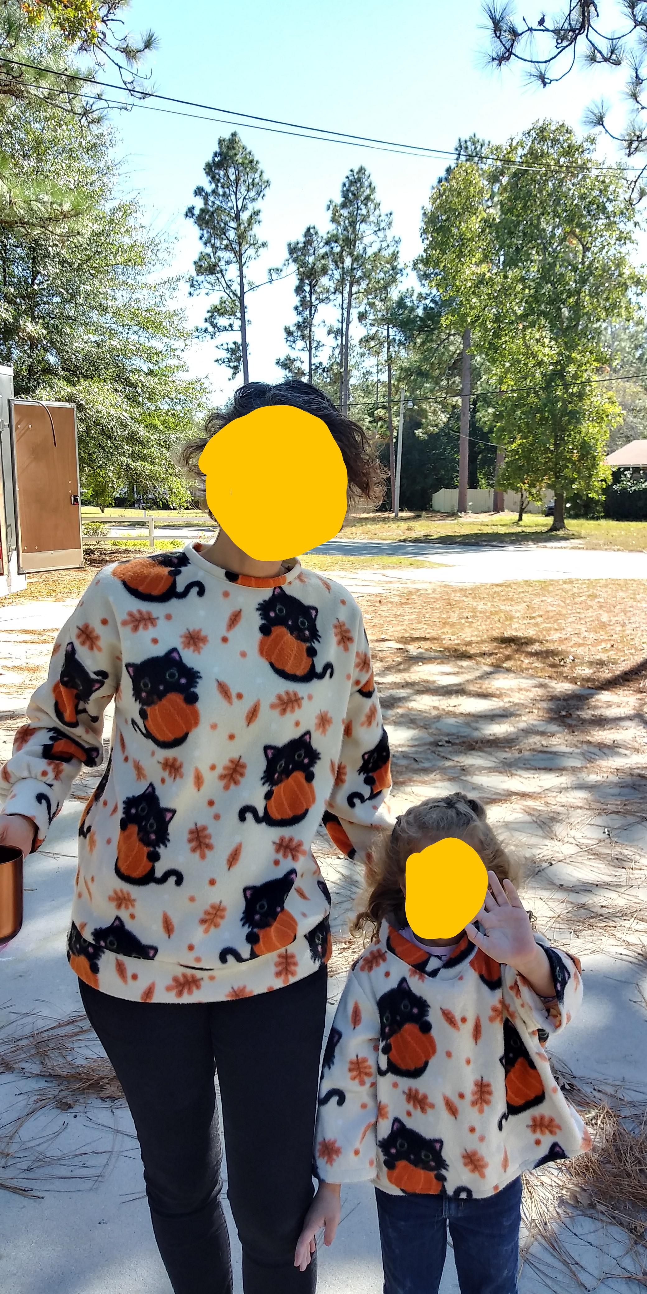 Matching kitty jumpers! r/sewing