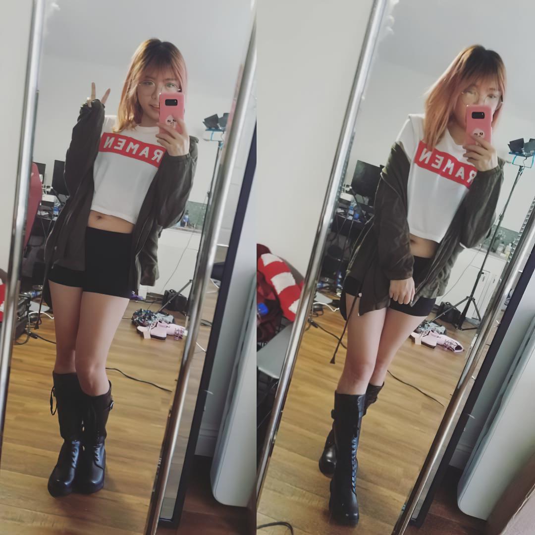 Easily one of my favorite photos of LilyPichu : OfflinetvGirls