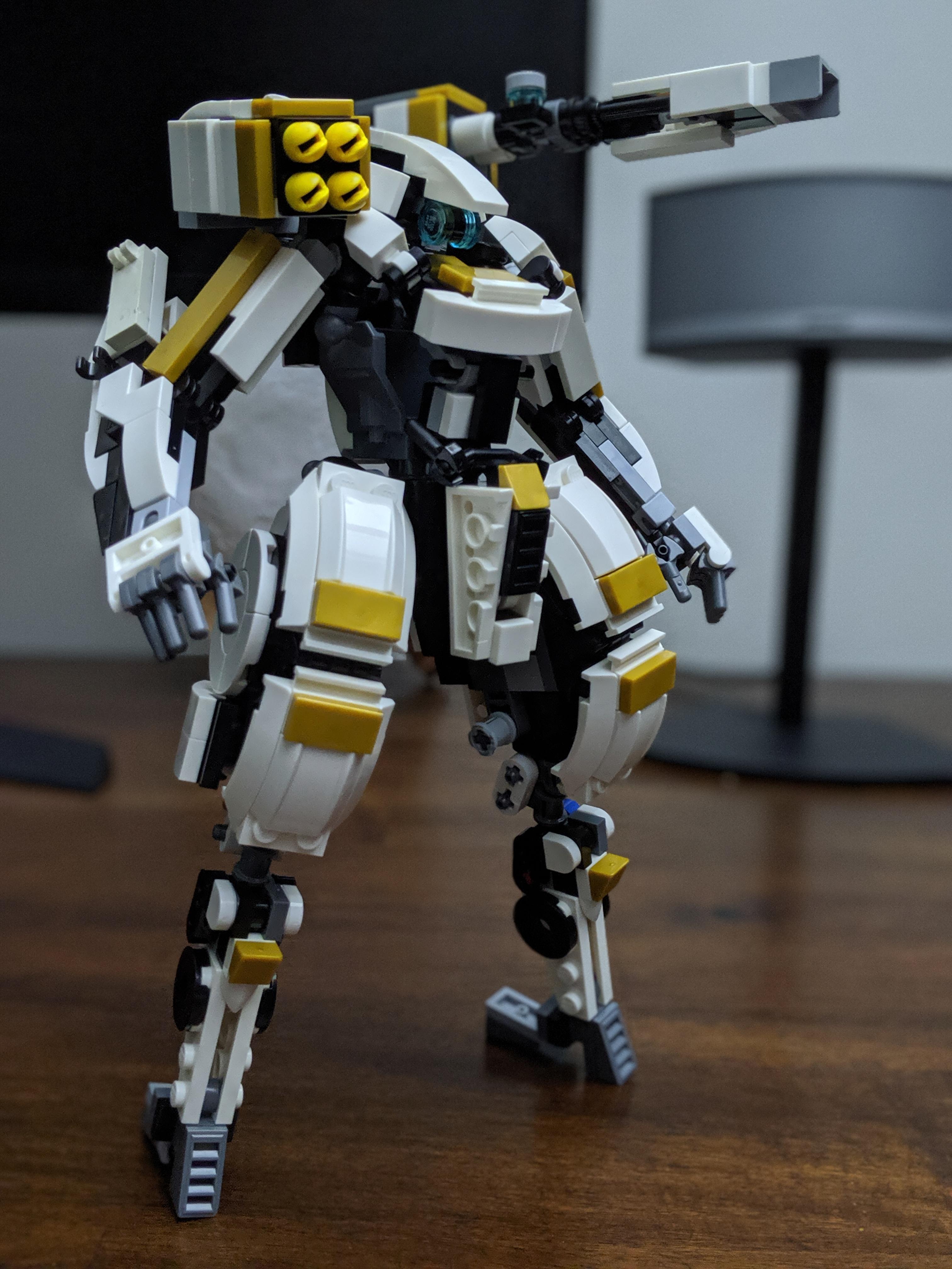 LEGO Mech, brought to you by several hours' worth of teleconferencing