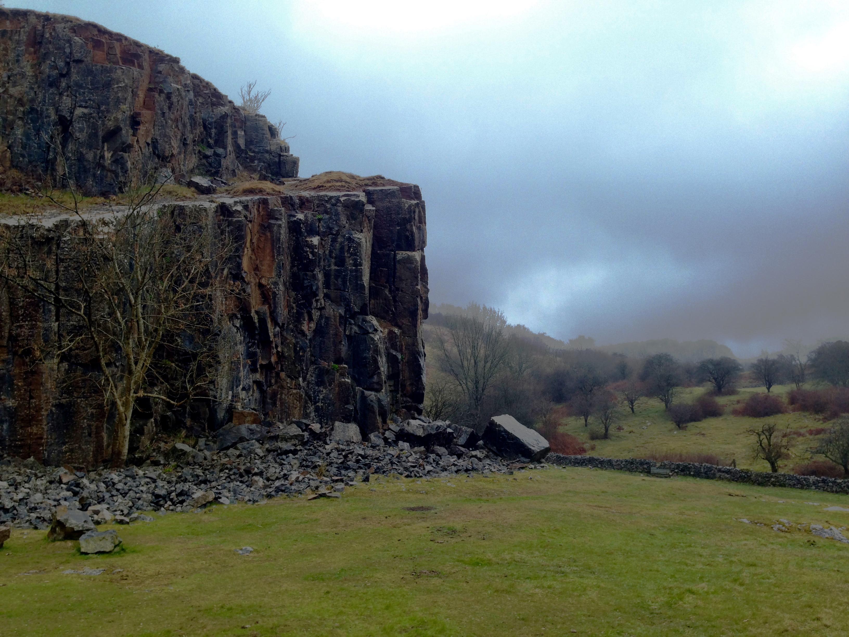 A bleak day at Black Rock, England [OC] [3264x2448] r/EarthPorn