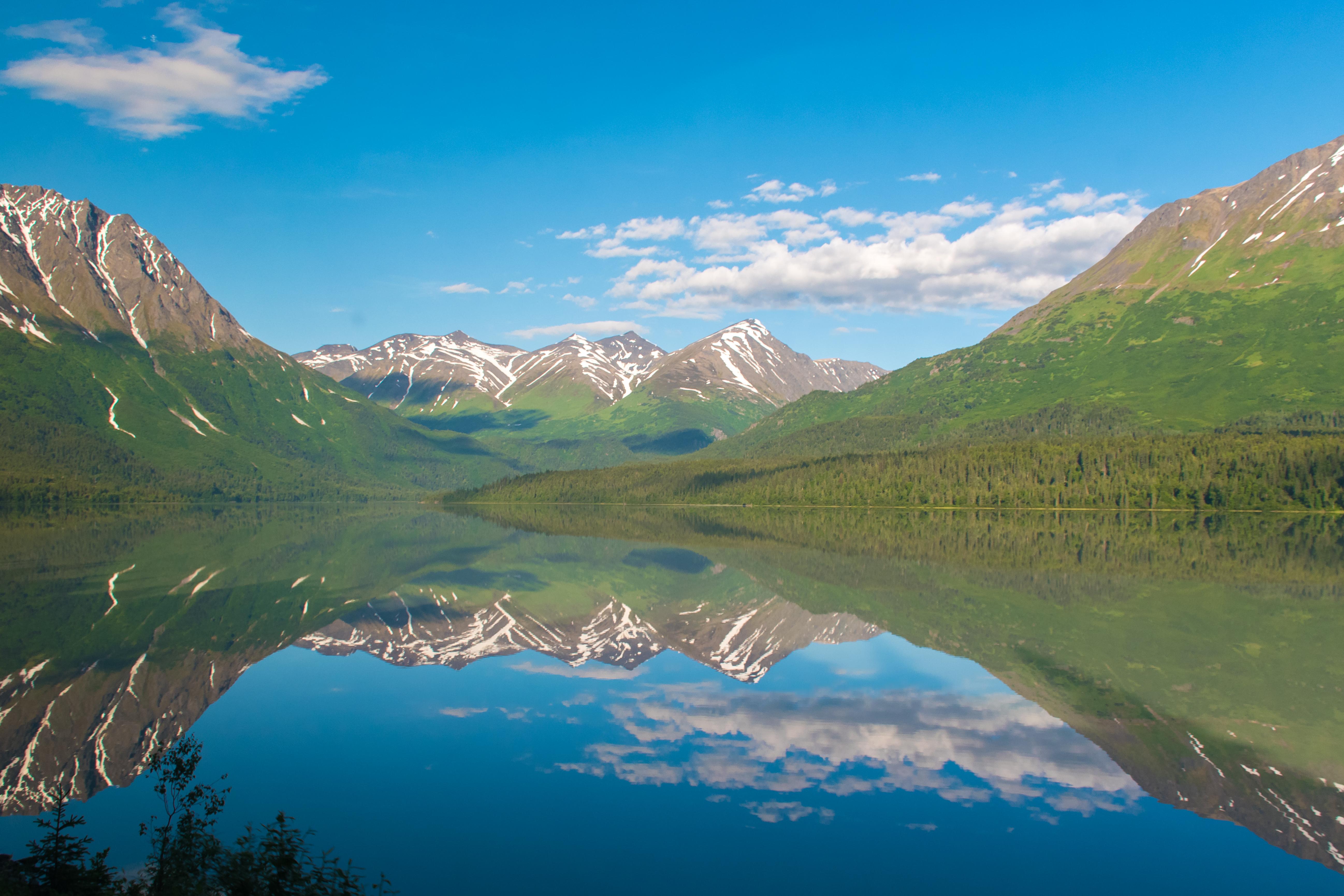 View across Kenai Lake, Alaska on a calm day [5191x3461] [OC] r/EarthPorn