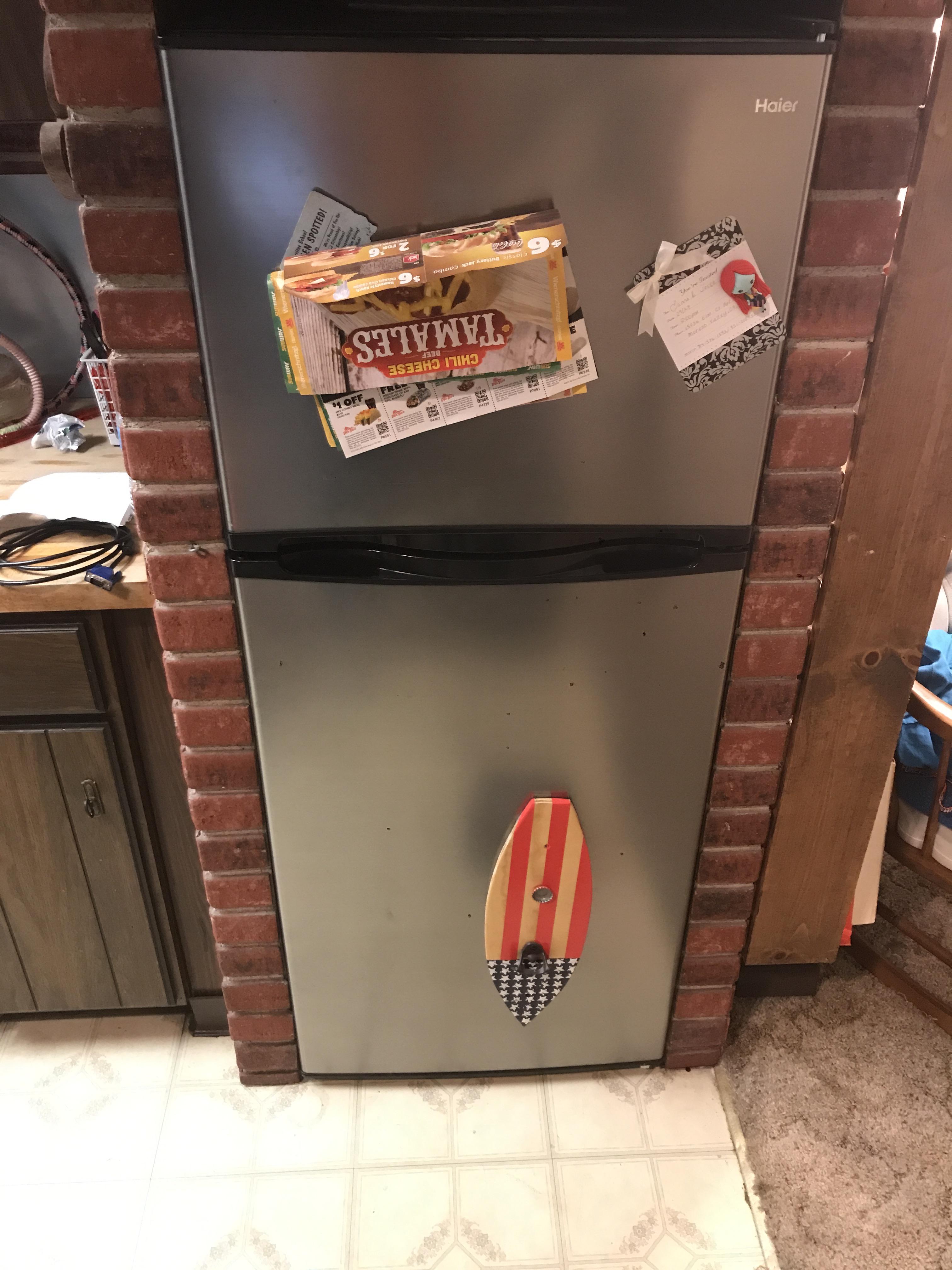 Fridge fits into brick 😸 r/Perfectfit