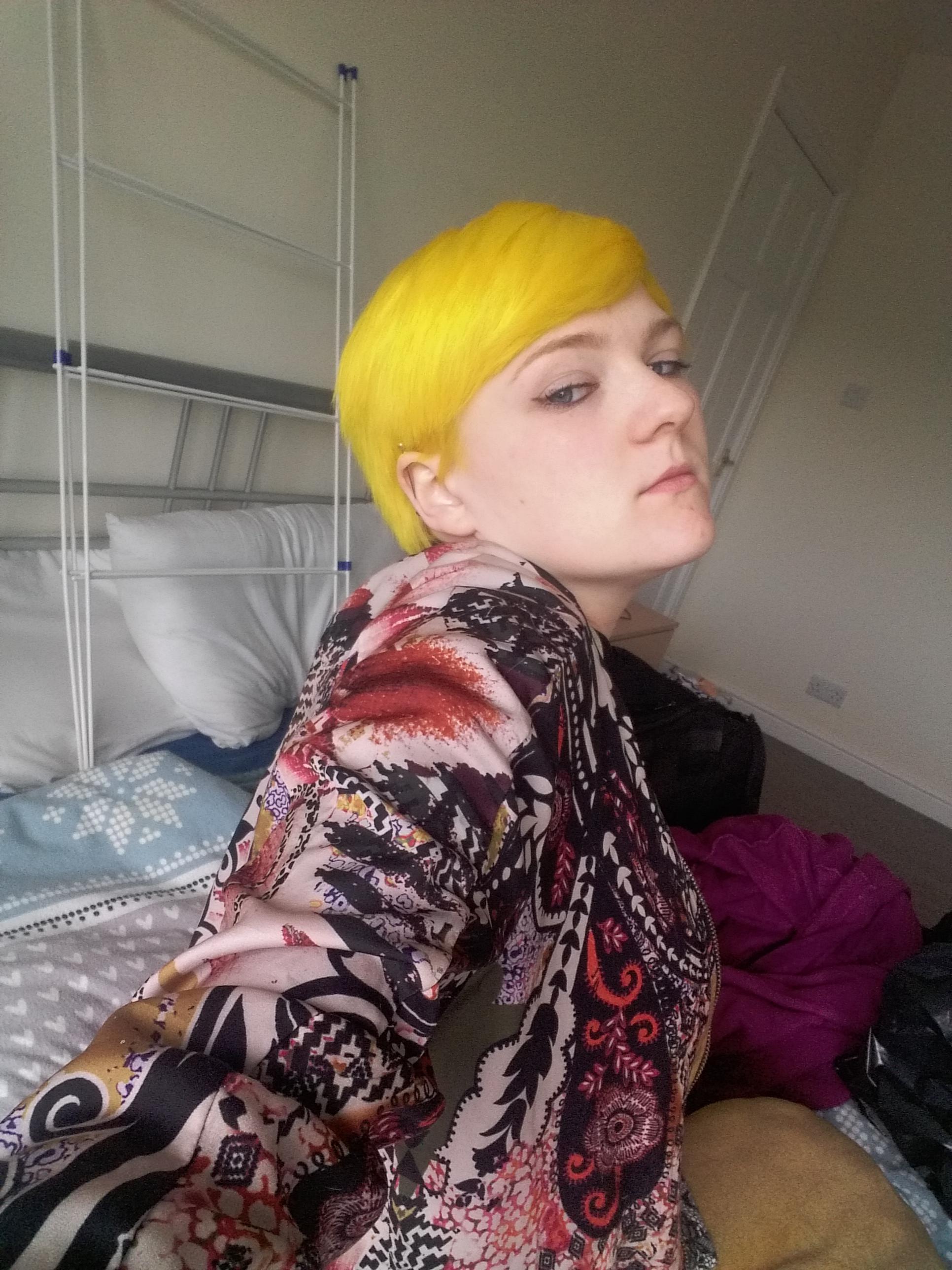 I had no idea yellow hair dye existed until recently and oh my lord I
