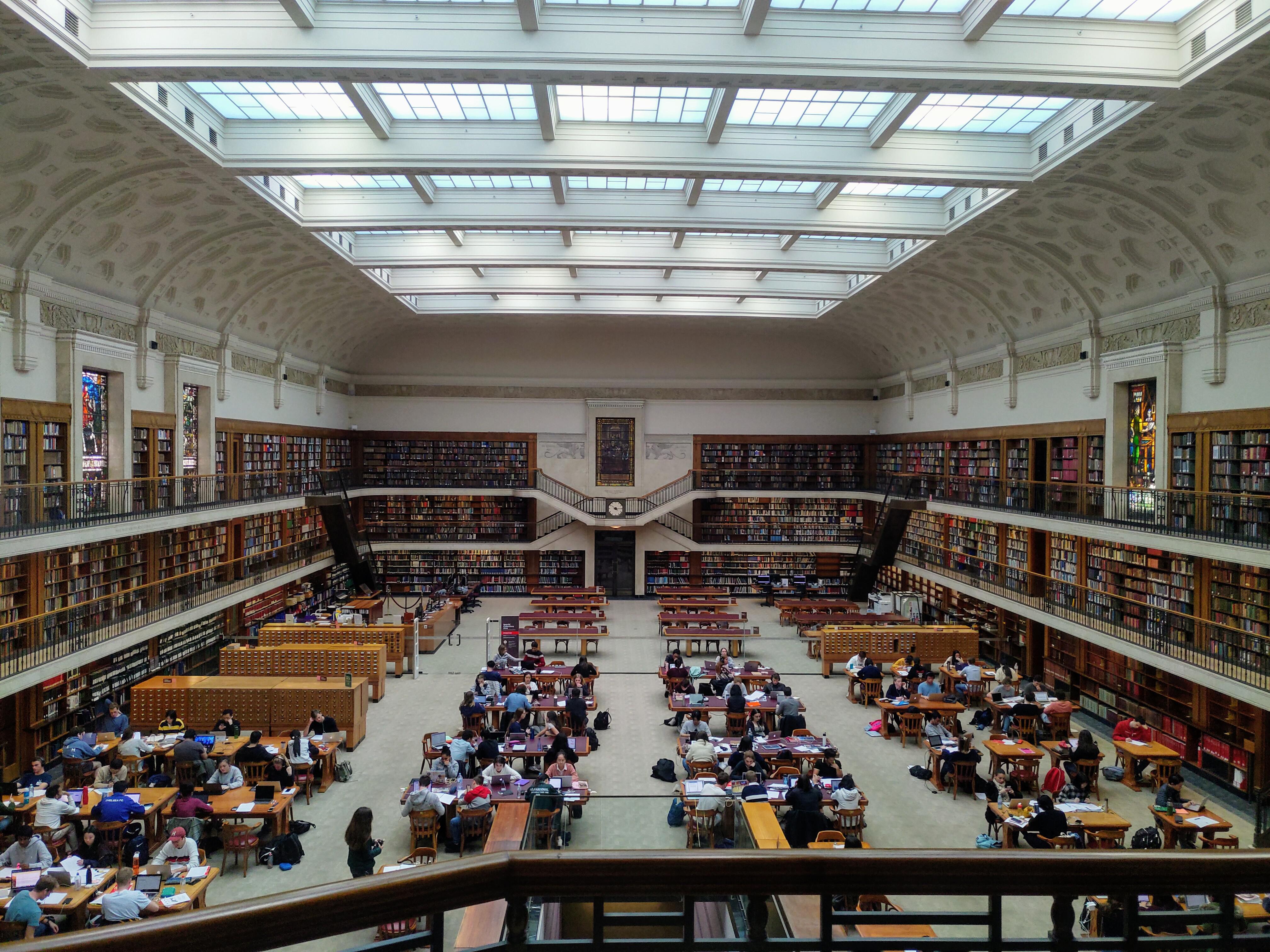 Symmetry at The State Library of NSW r/sydney