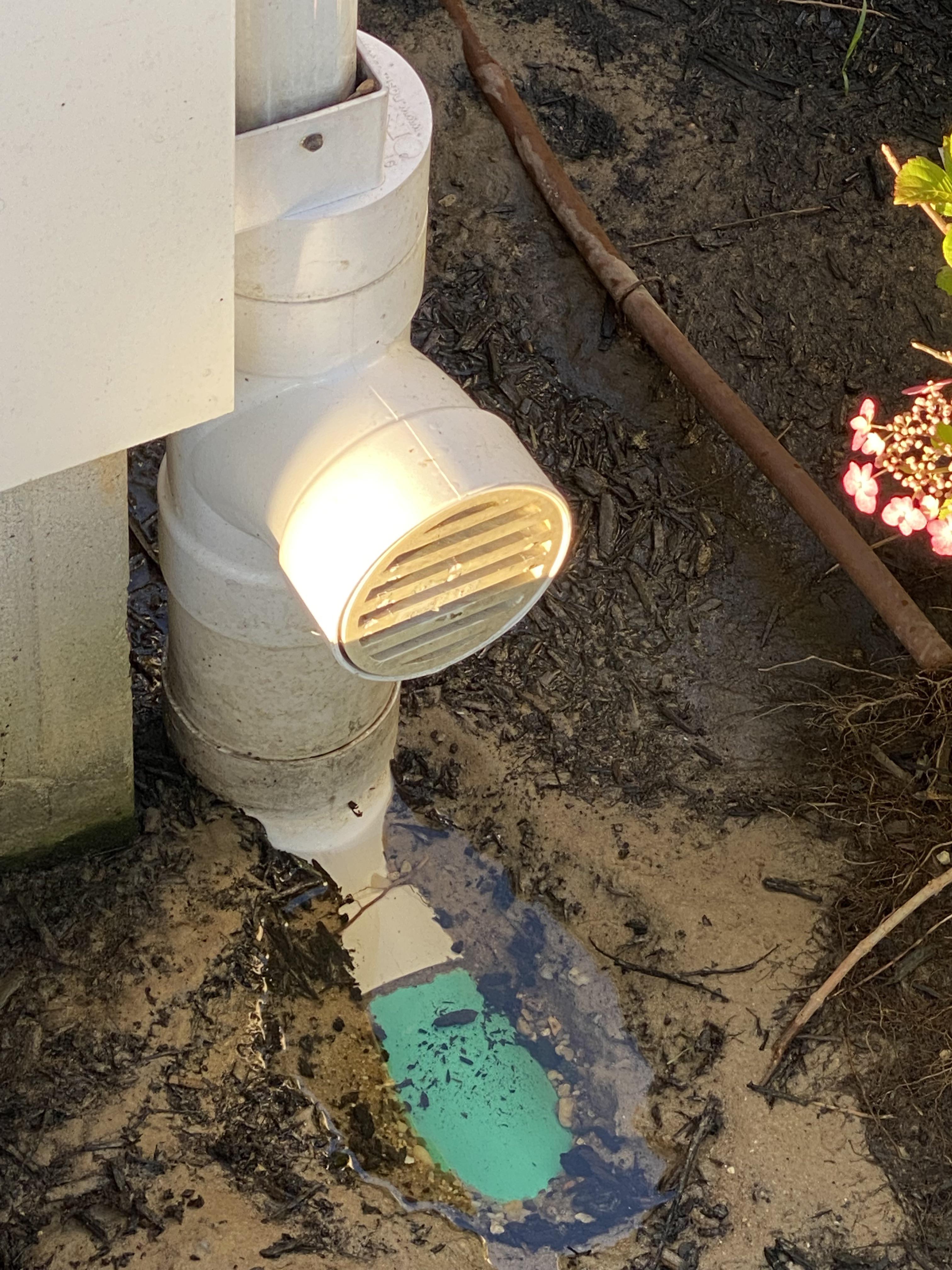 Where does this downspout go? r/Plumbing