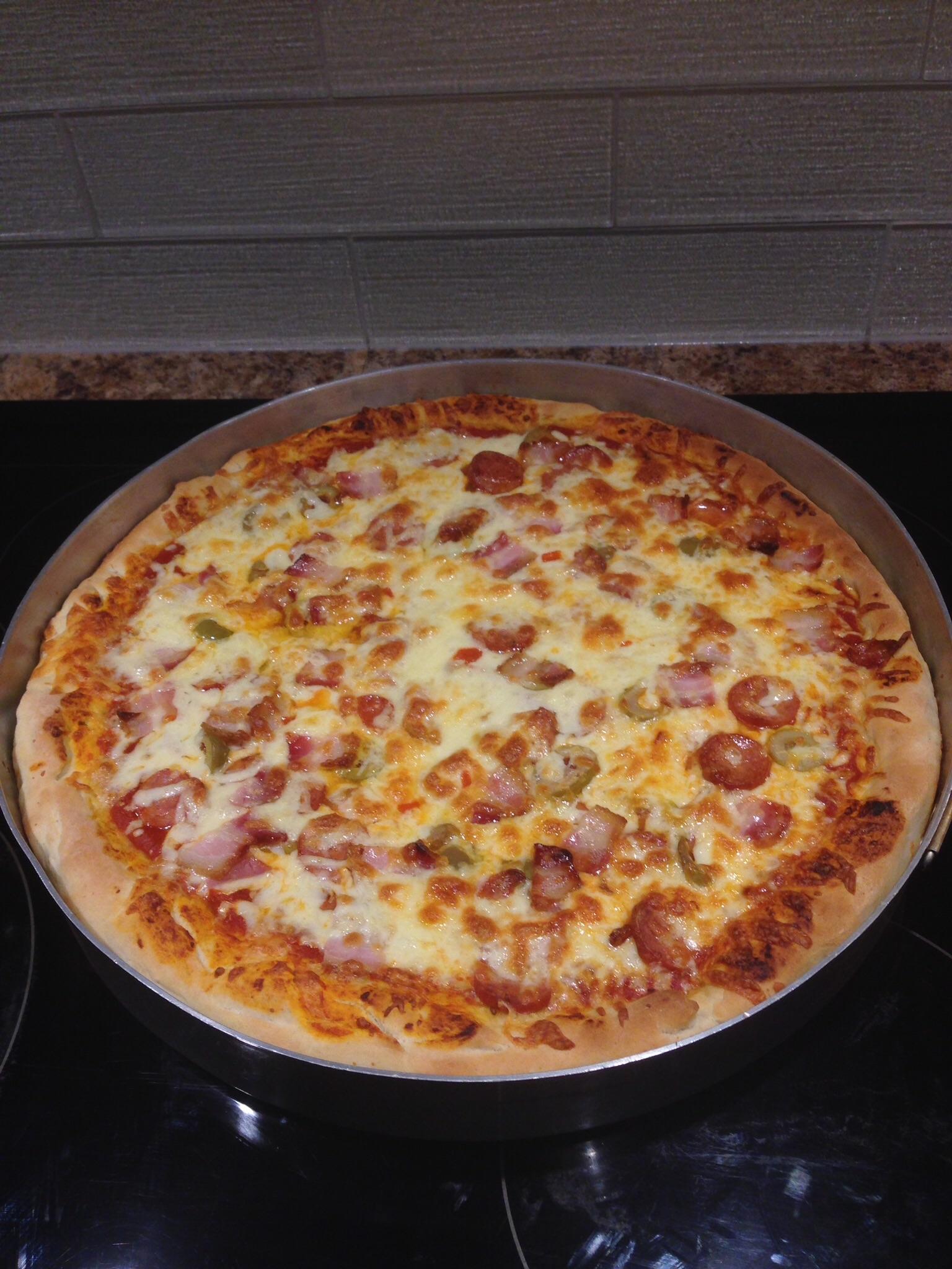 Homemade deep dish meat lovers pizza r/Pizza