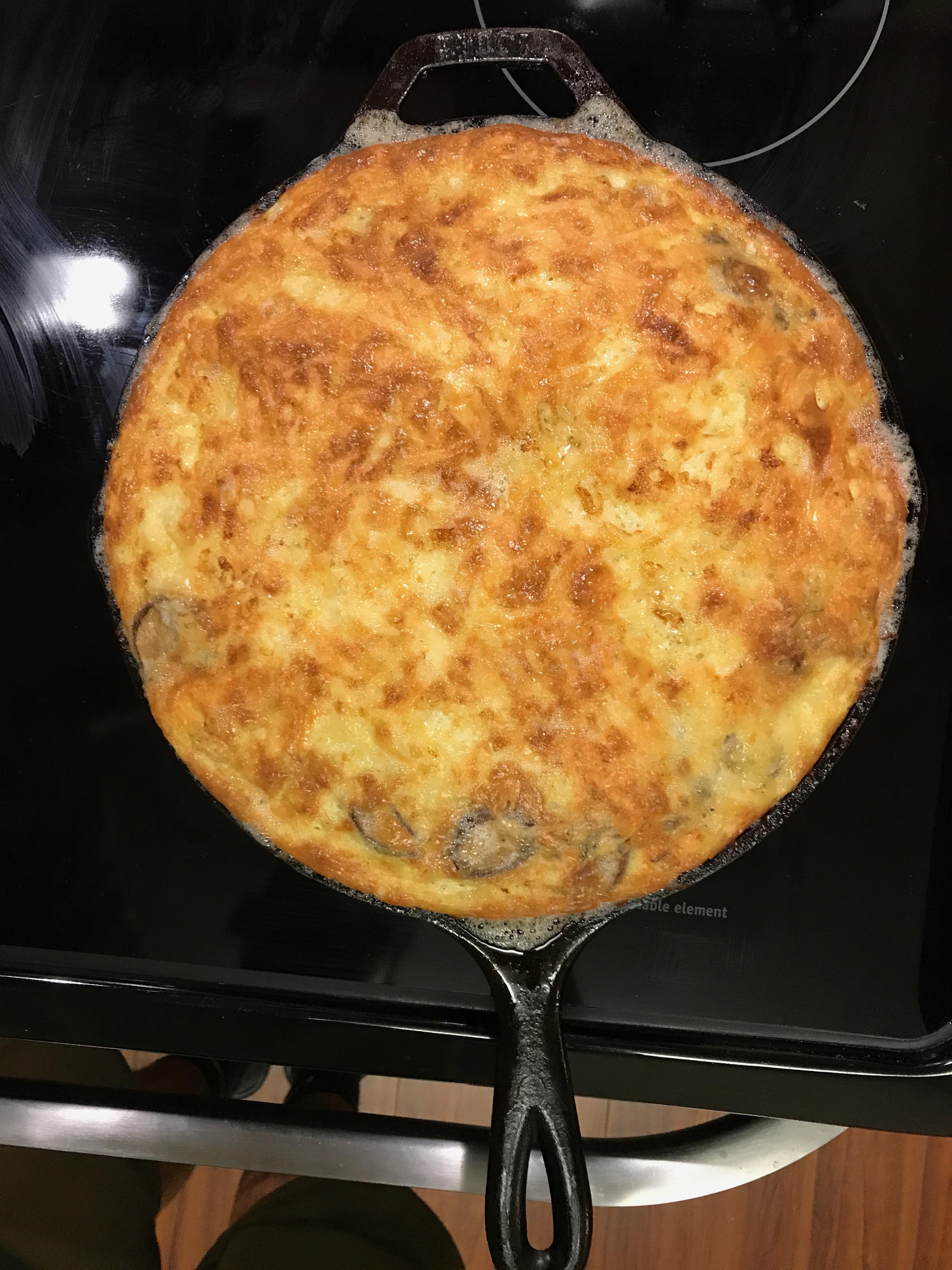 Saw a recent post that "you dont cook eggs in cast iron"...so I made a