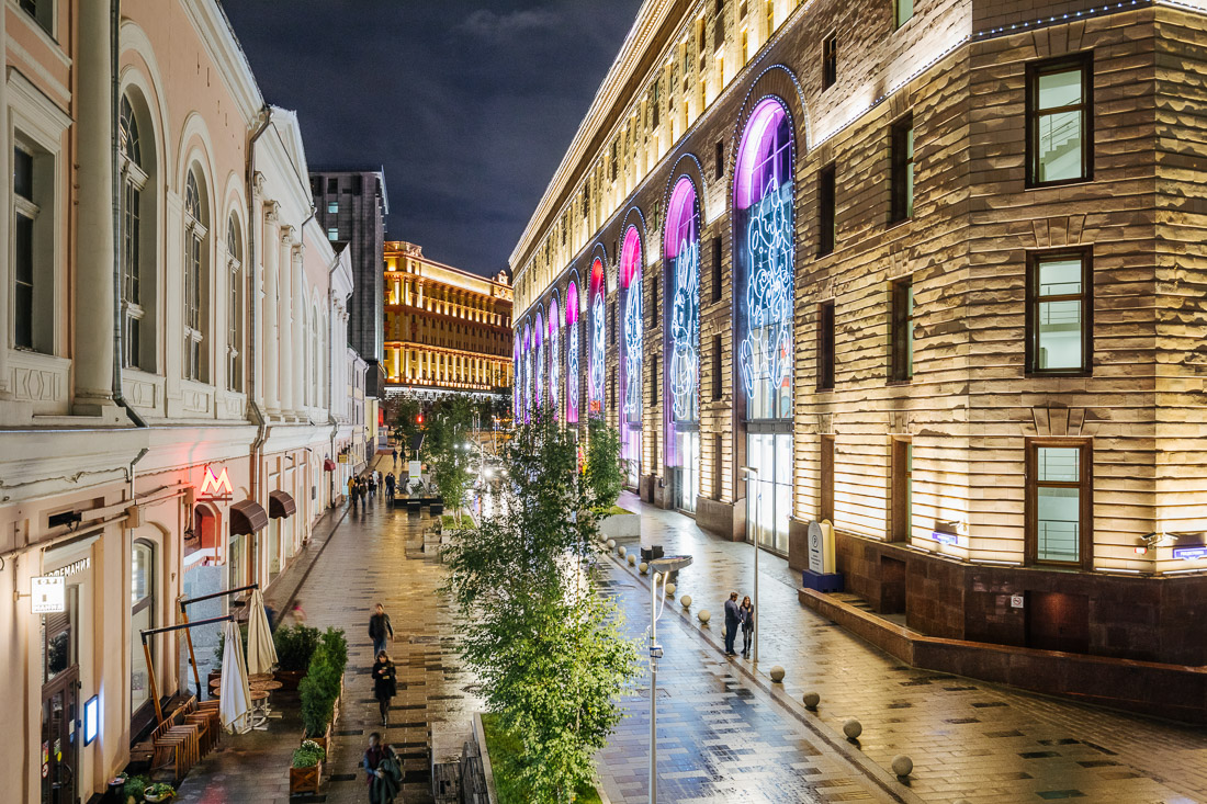 Pedestrian street Moscow, Russia [1100x733] r/CityPorn