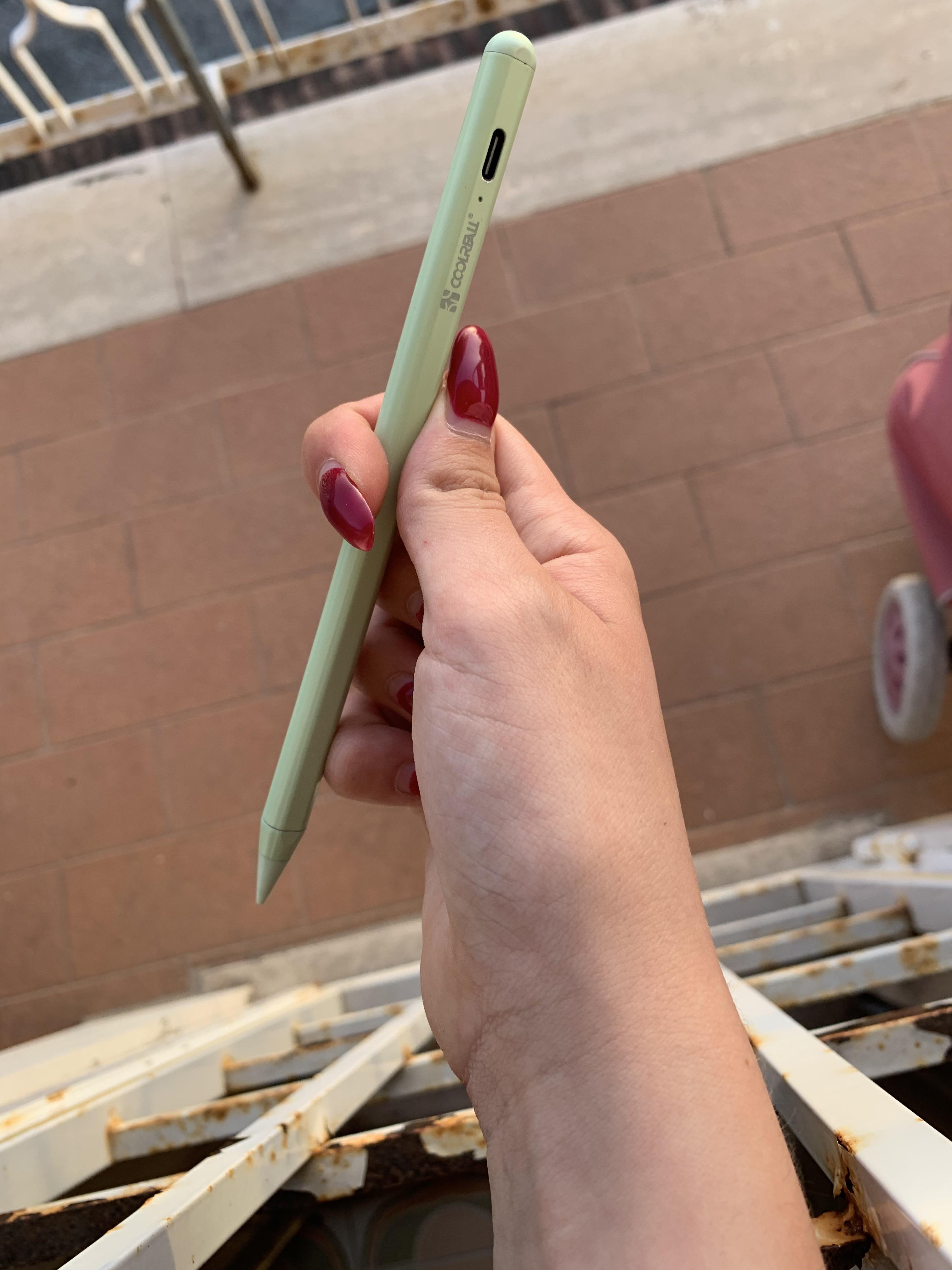 An Apple Pencil dupe. It’s called “Coolreall”. r/ipad