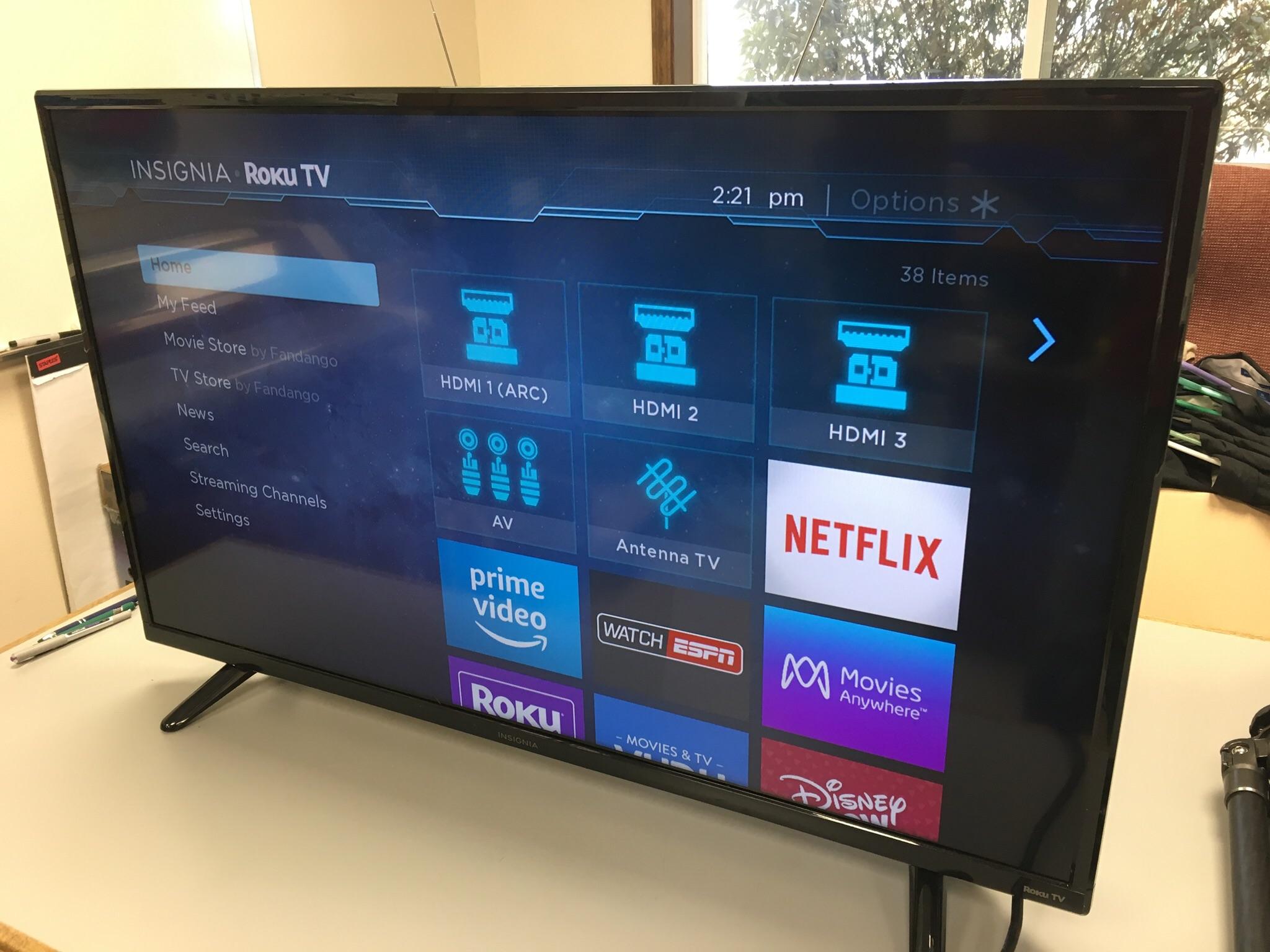 40” Insignia Roku TV 95 r/ThriftStoreHauls