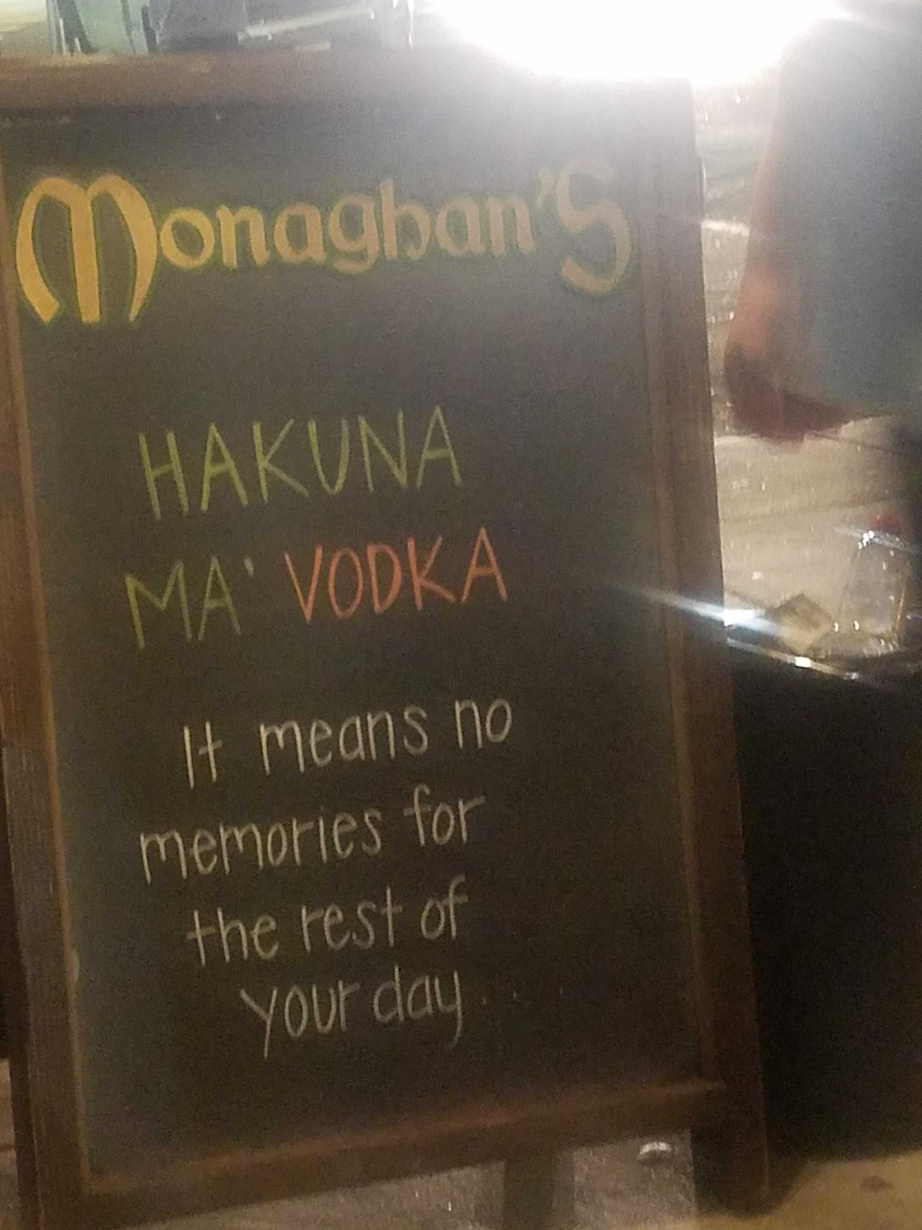 to make one of those clever funny bar signs r/therewasanattempt