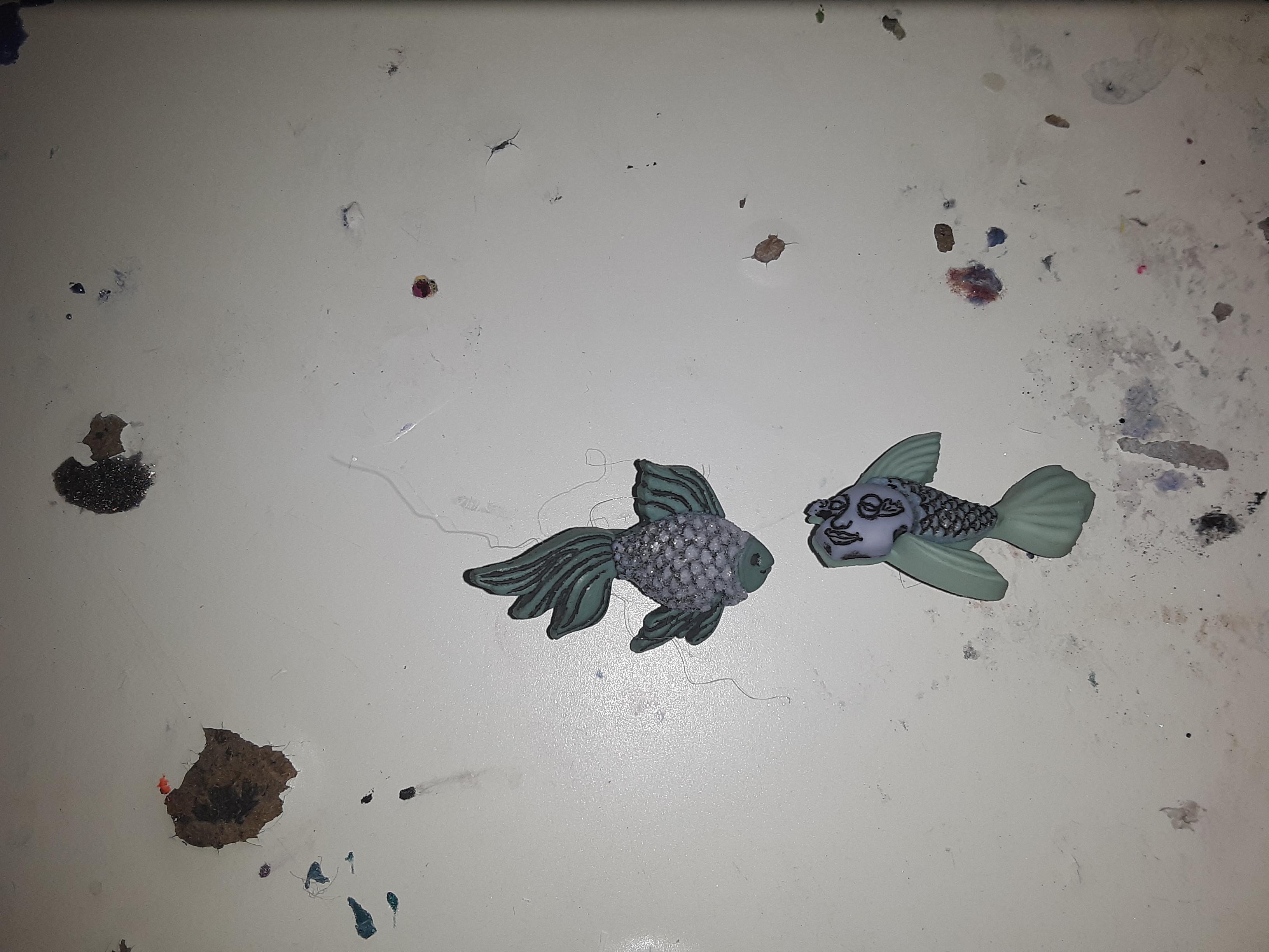 I was looking through my bead stock and found these! If you cant see them they are betta beads