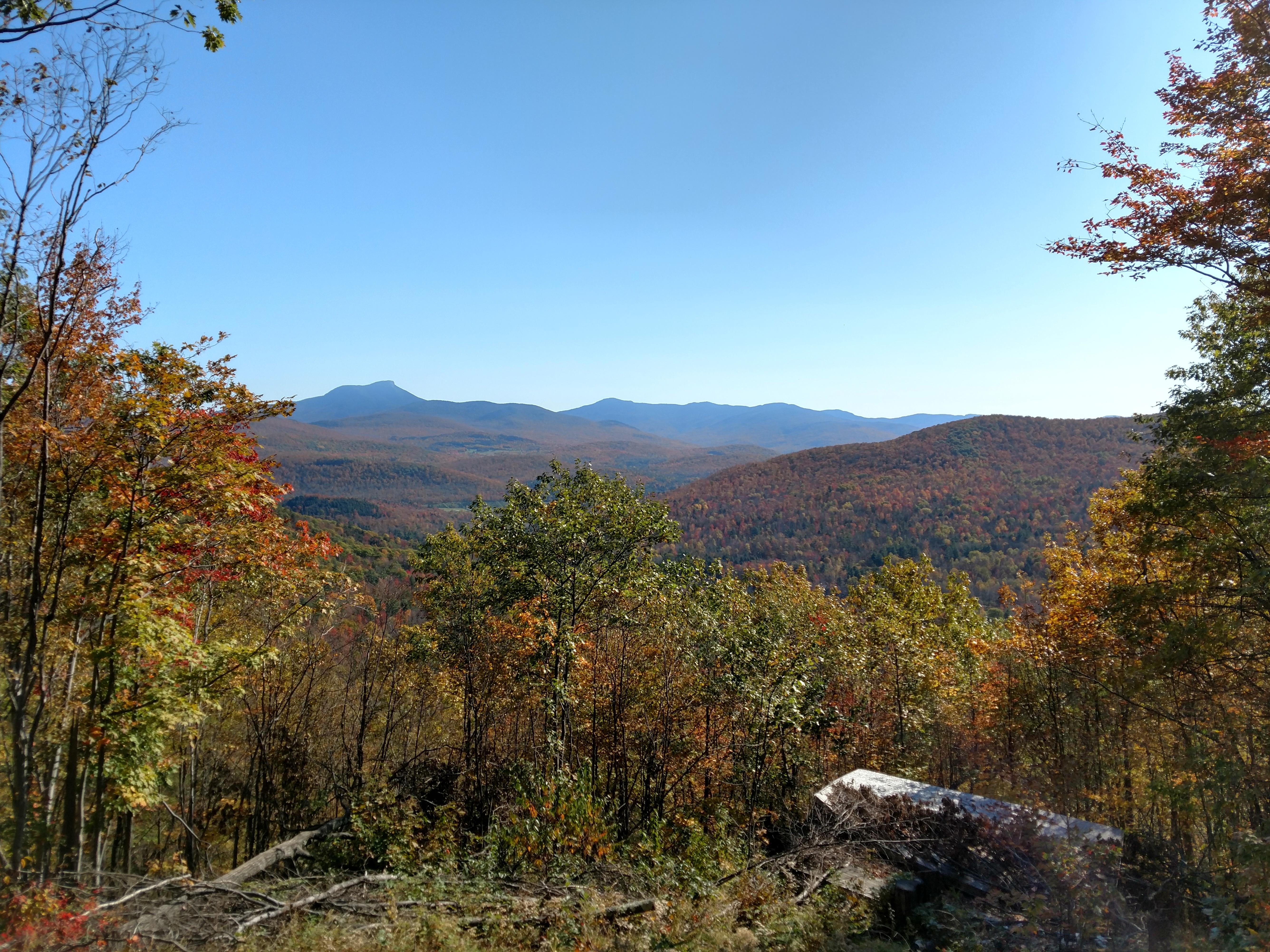Huntington, VT in fall. r/vermont