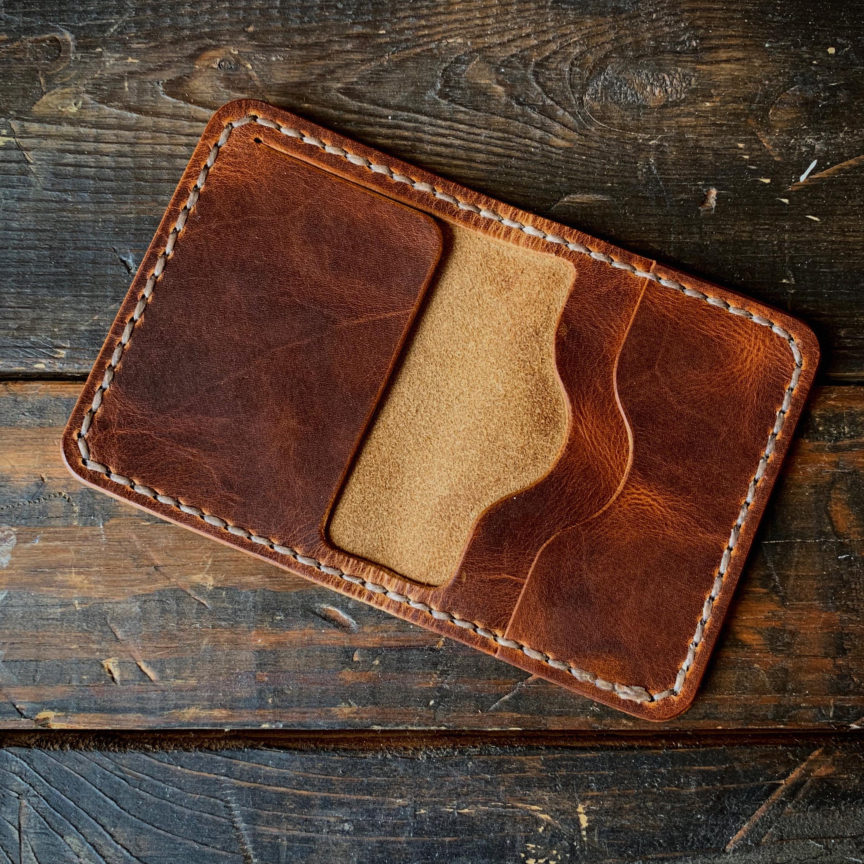 A simple, but functional wallet r/Leathercraft