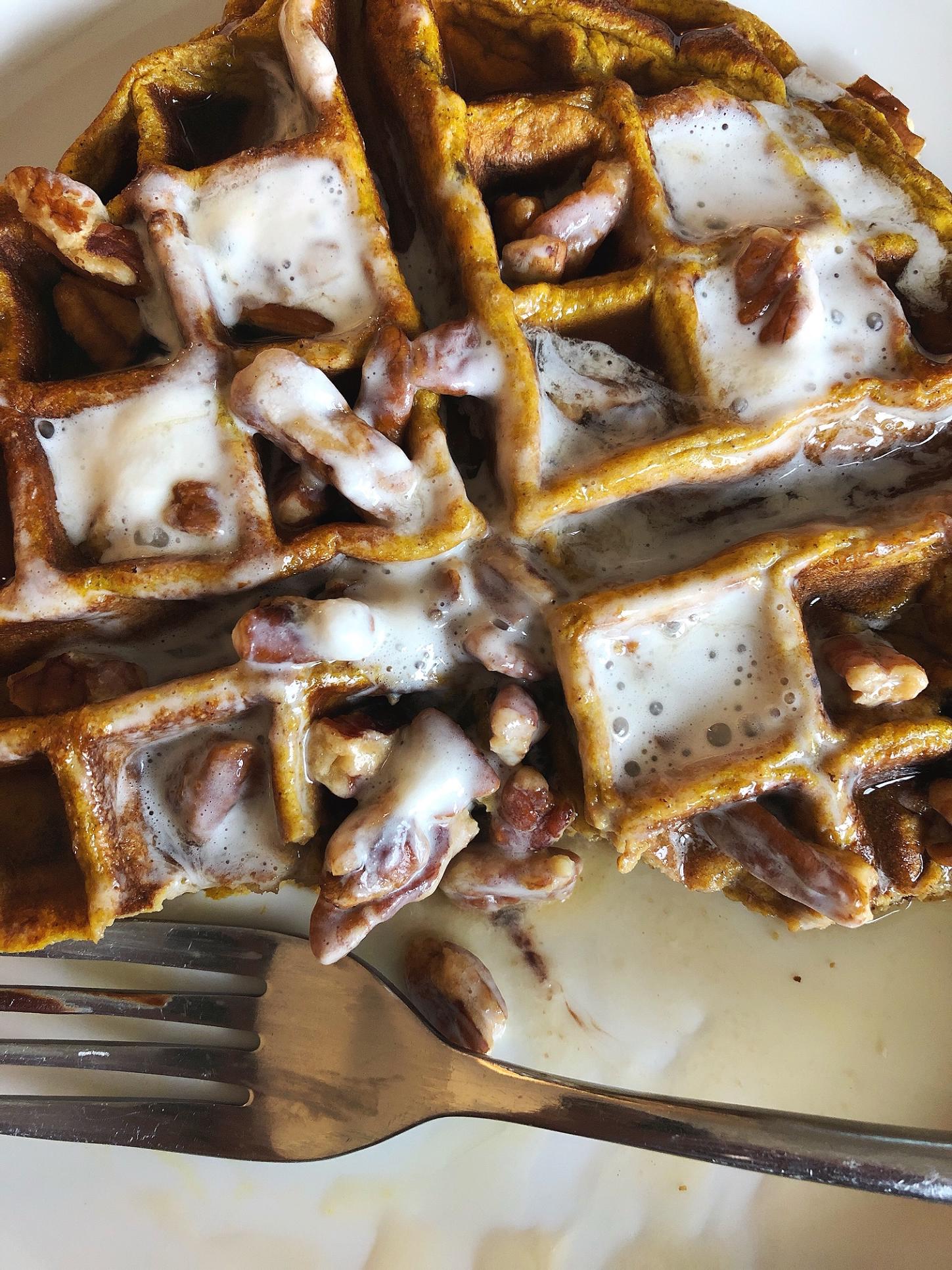 Pumpkin protein keto waffle (recipe in comments) r/ketorecipes