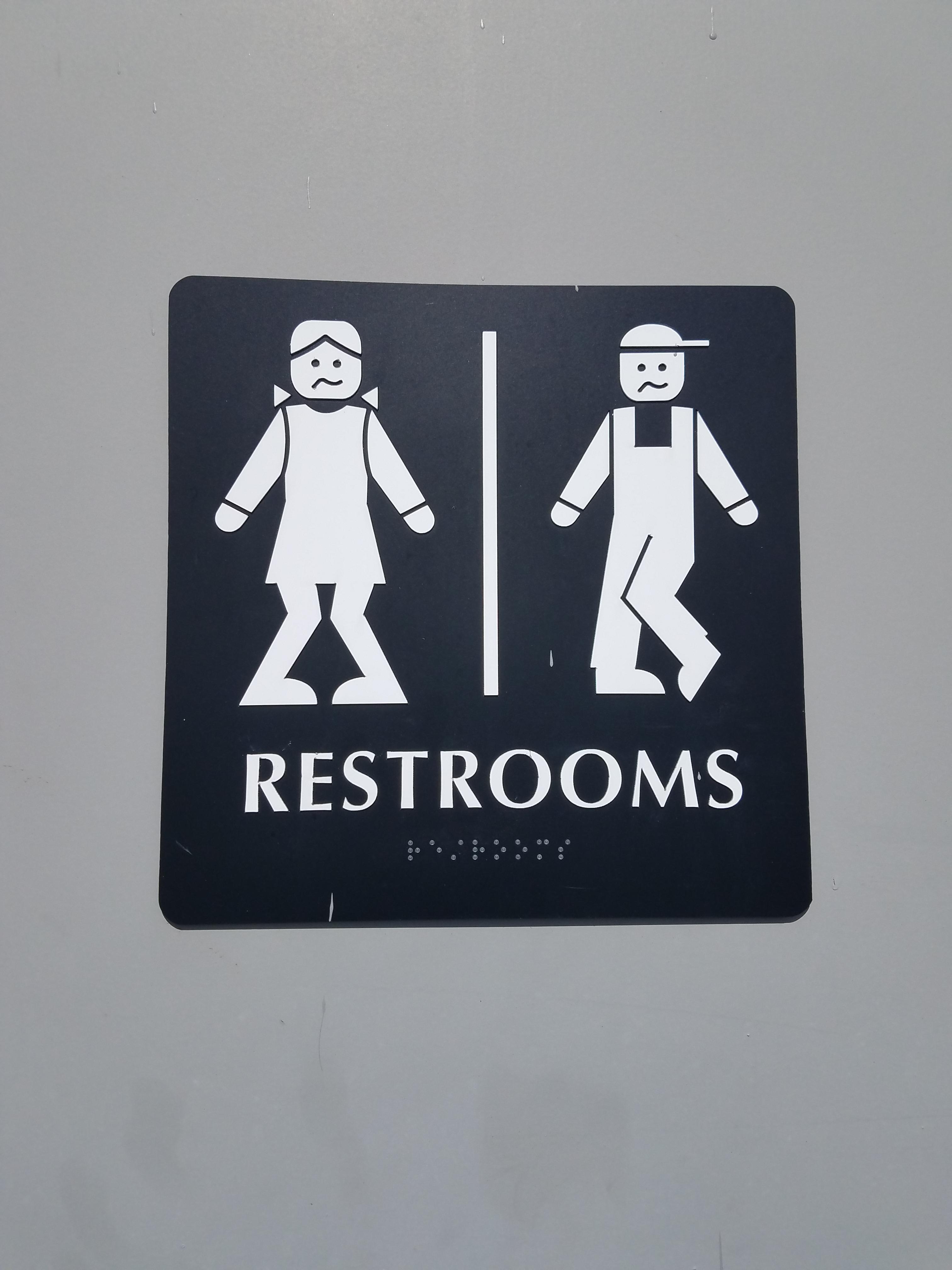 Women/Men Restrooms Sign r/mildlyinteresting