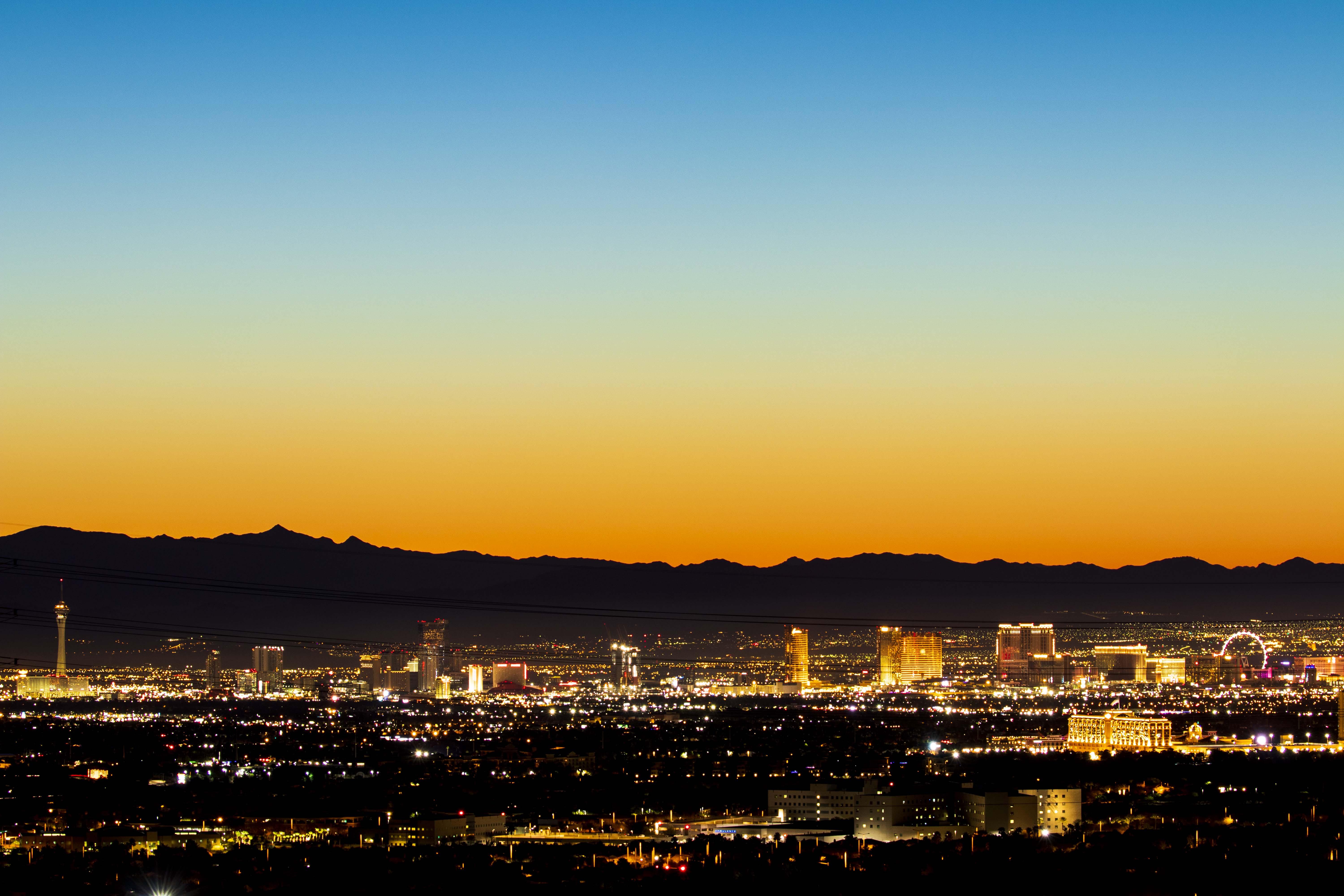 Vegas Lights at Sunrise [6000x4000] [OC] r/CityPorn