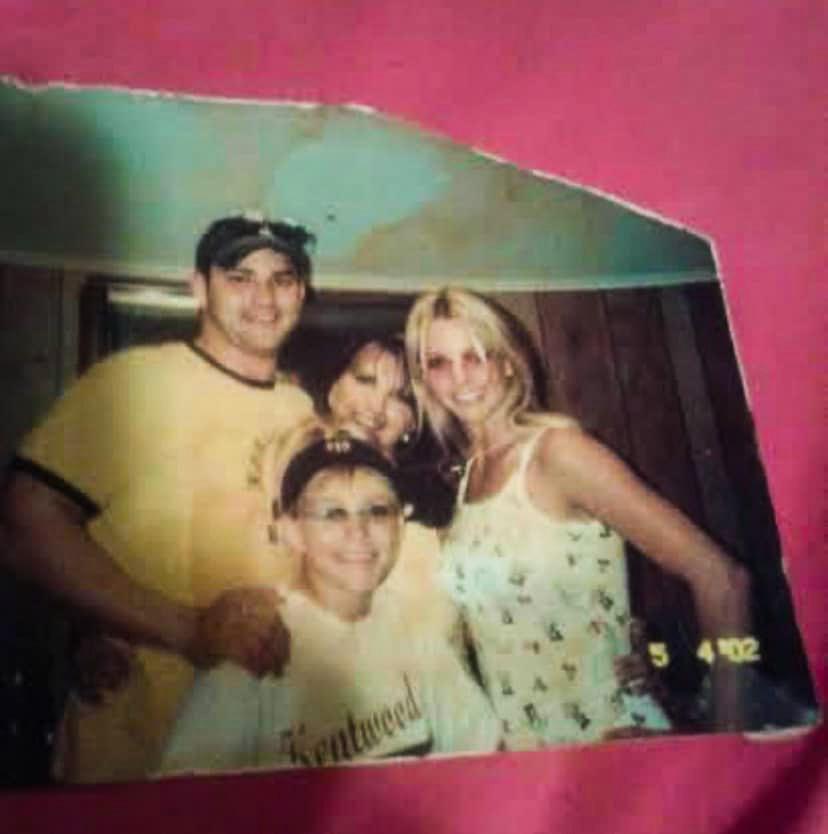 Never before seen picture from my personal collection 💗 (back story