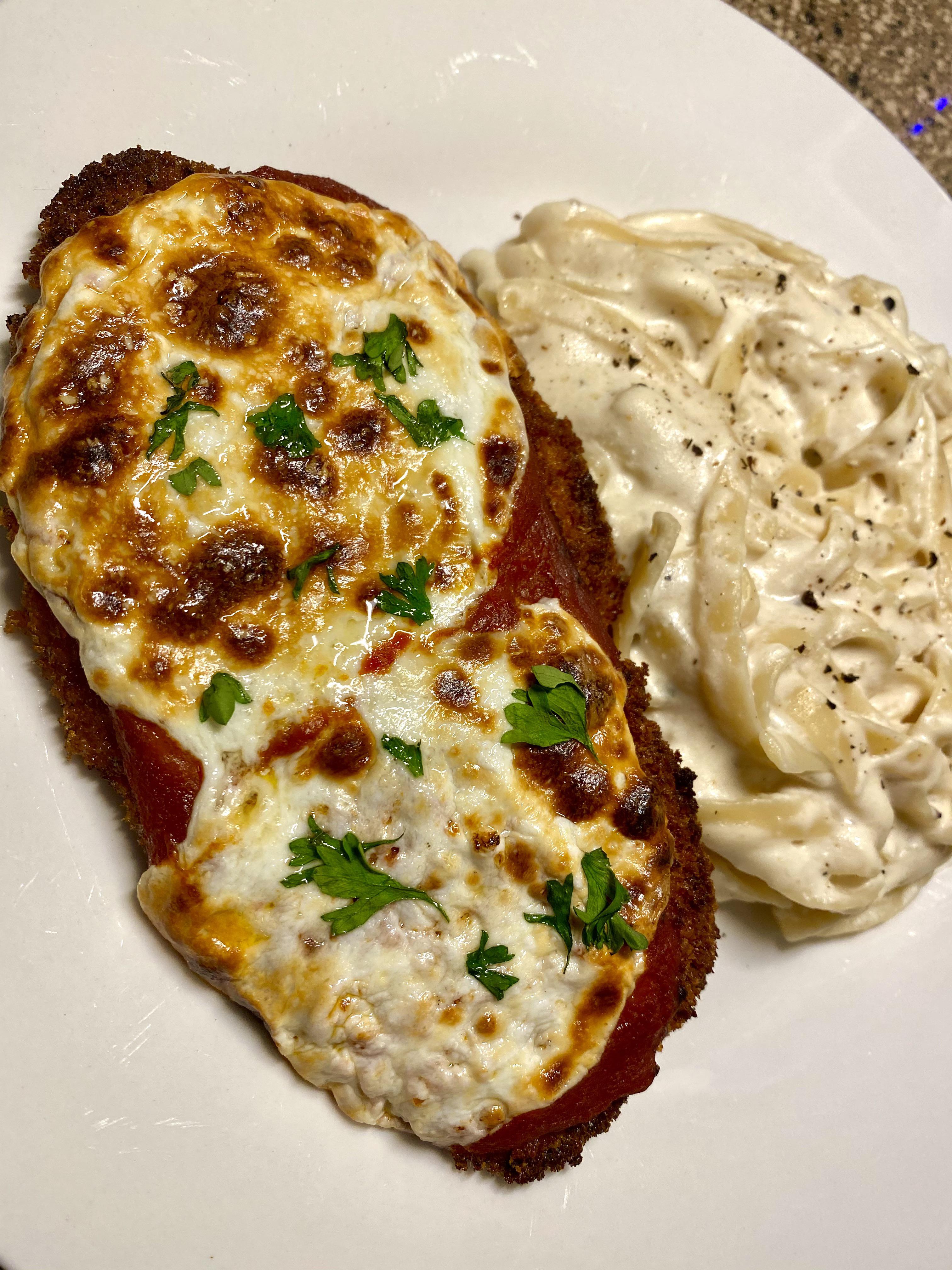 [Homemade] Chicken parm with fettuccine alfredo r/food