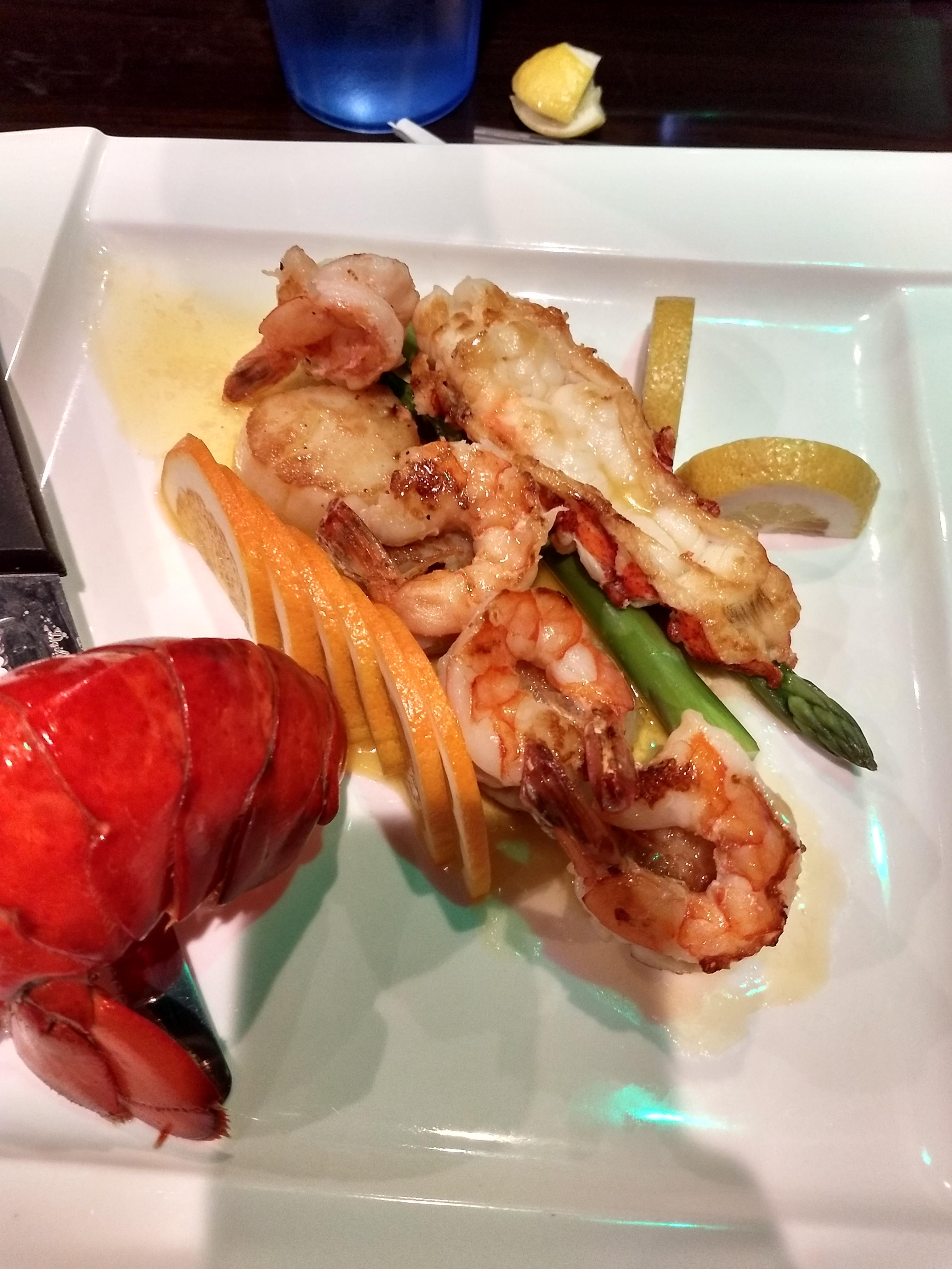 Lobster, scallops and shrimp r/FoodPorn