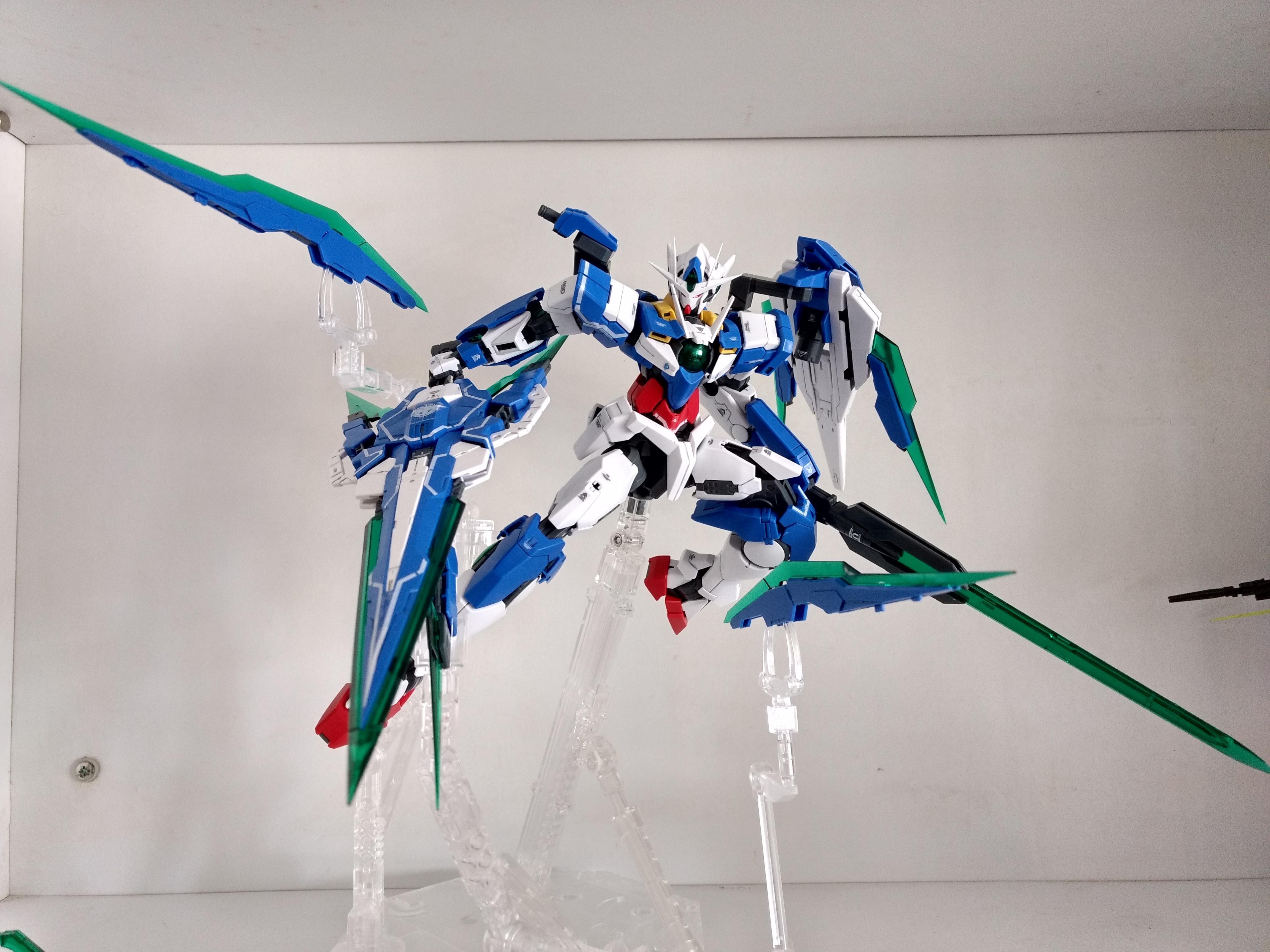 Mg 00 Qan T Full Saber (oob build) Gunpla