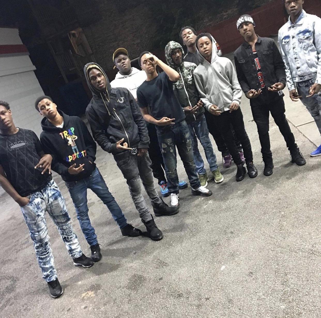 Trippie Redd Blood stacking his 1400/800 signs he made up. RapWay