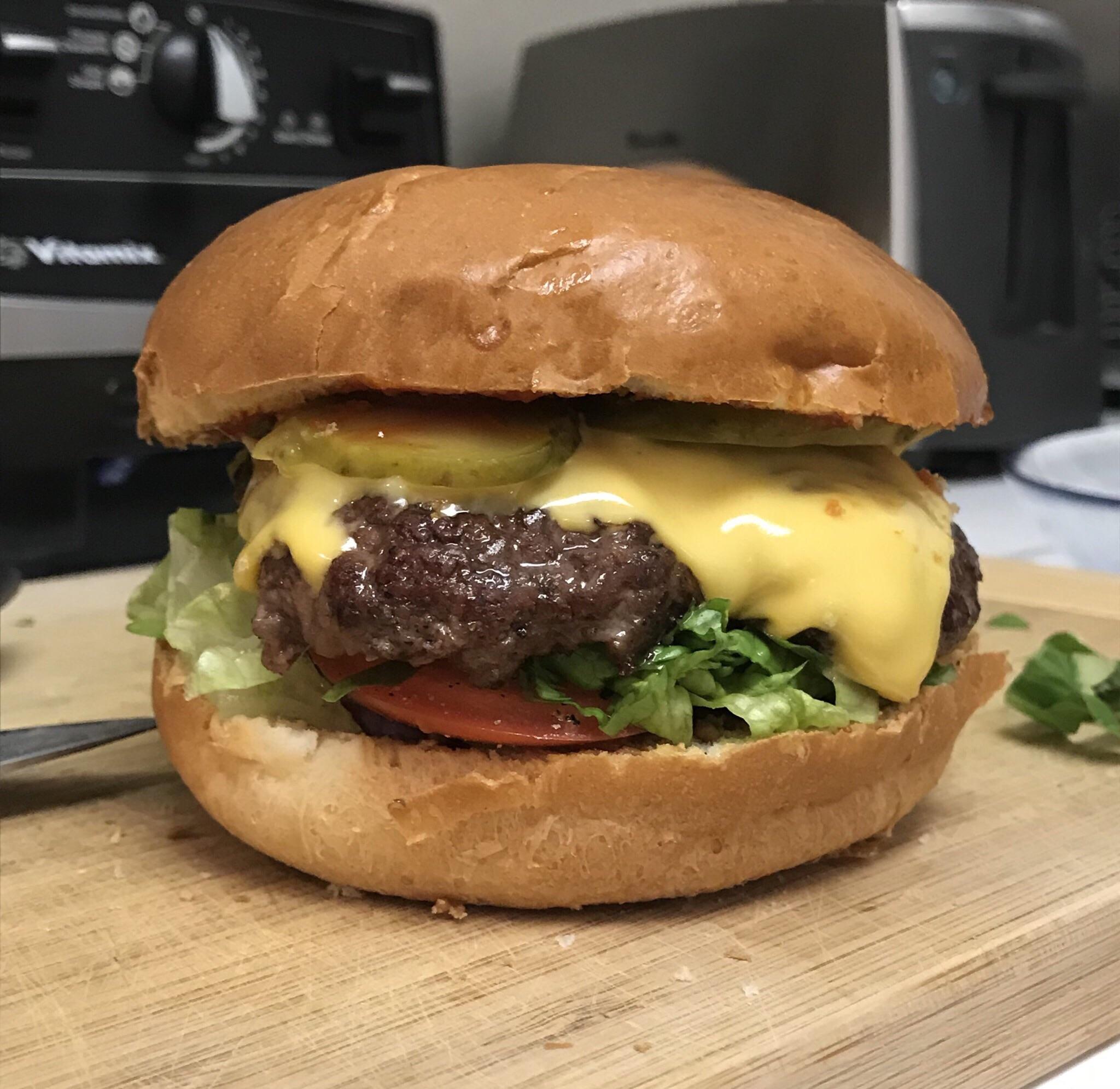 [Homemade] smashed burger r/food