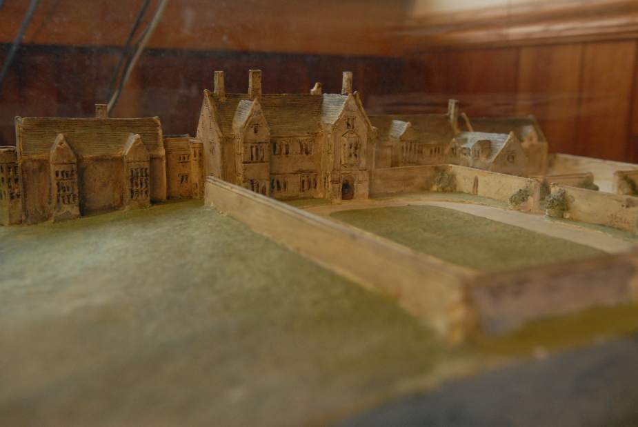 Looking for more photos/information on Penguin Court, the razed