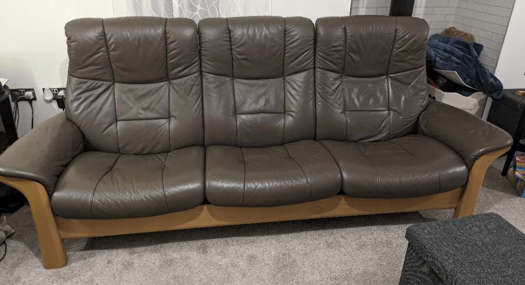 Picked up an Ekornes Stressless sofa for 380 r/BuyItForLife