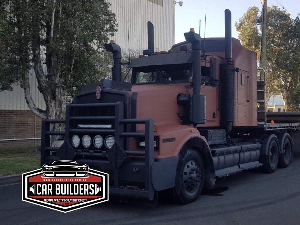 Loving the Bully Liner textured paint on the Kenworth r/Trucks