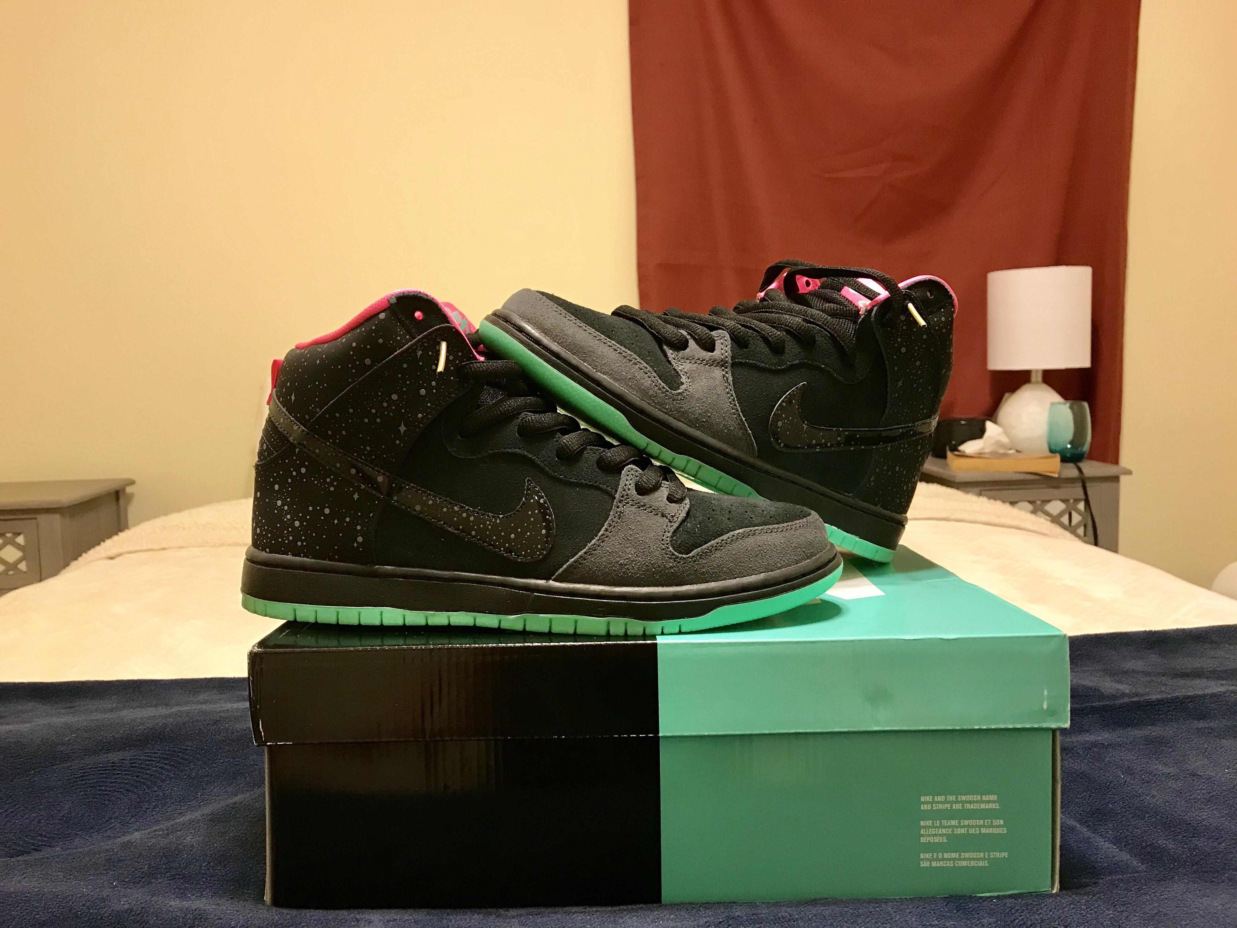 Recent pickup super happy, Nike SB Northern Lights. The outsole glows