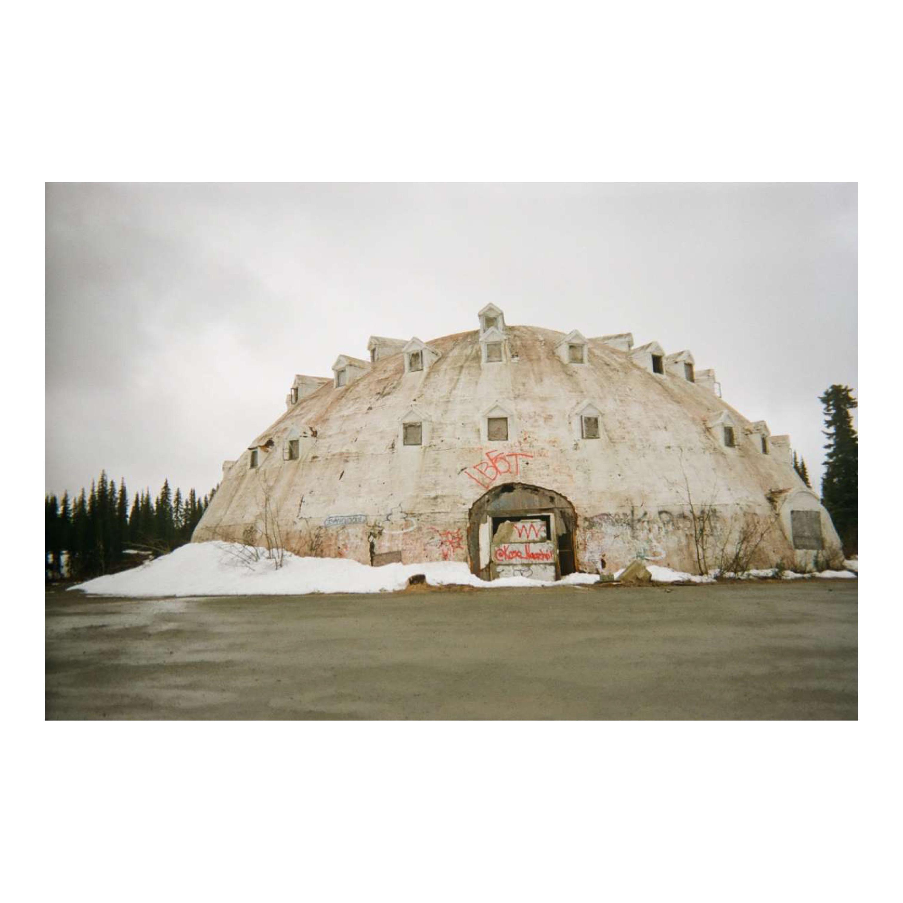 Abandoned Igloo Hotel. Cantwell, AK. r/AbandonedPorn