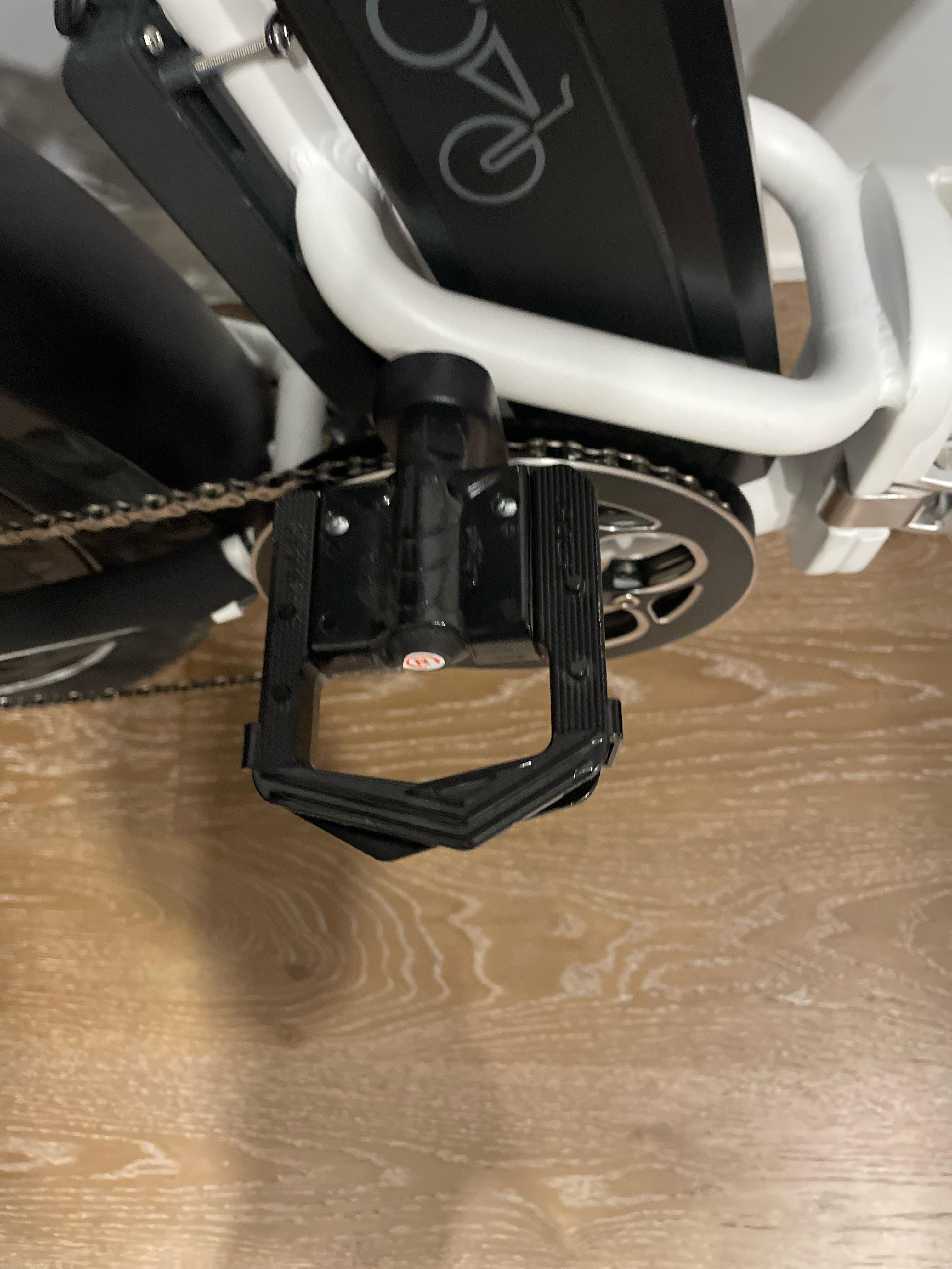 How do you guys fold the pedals? r/RadPowerBikes