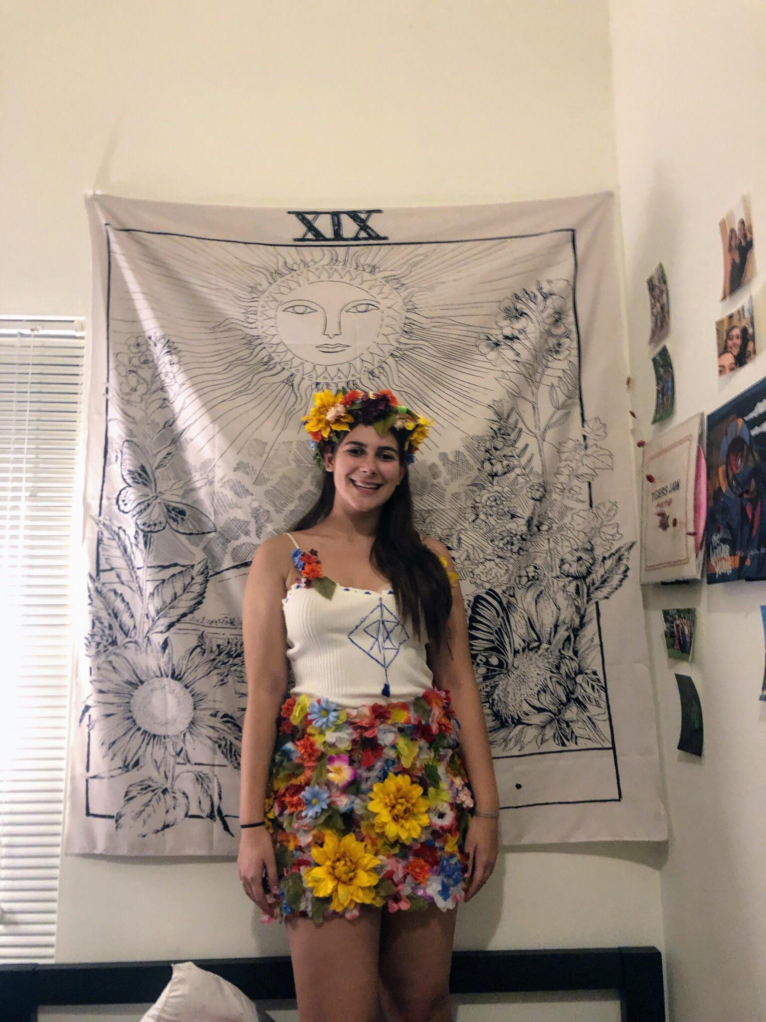 Never got around to posting my May Queen Halloween costume! Midsommar